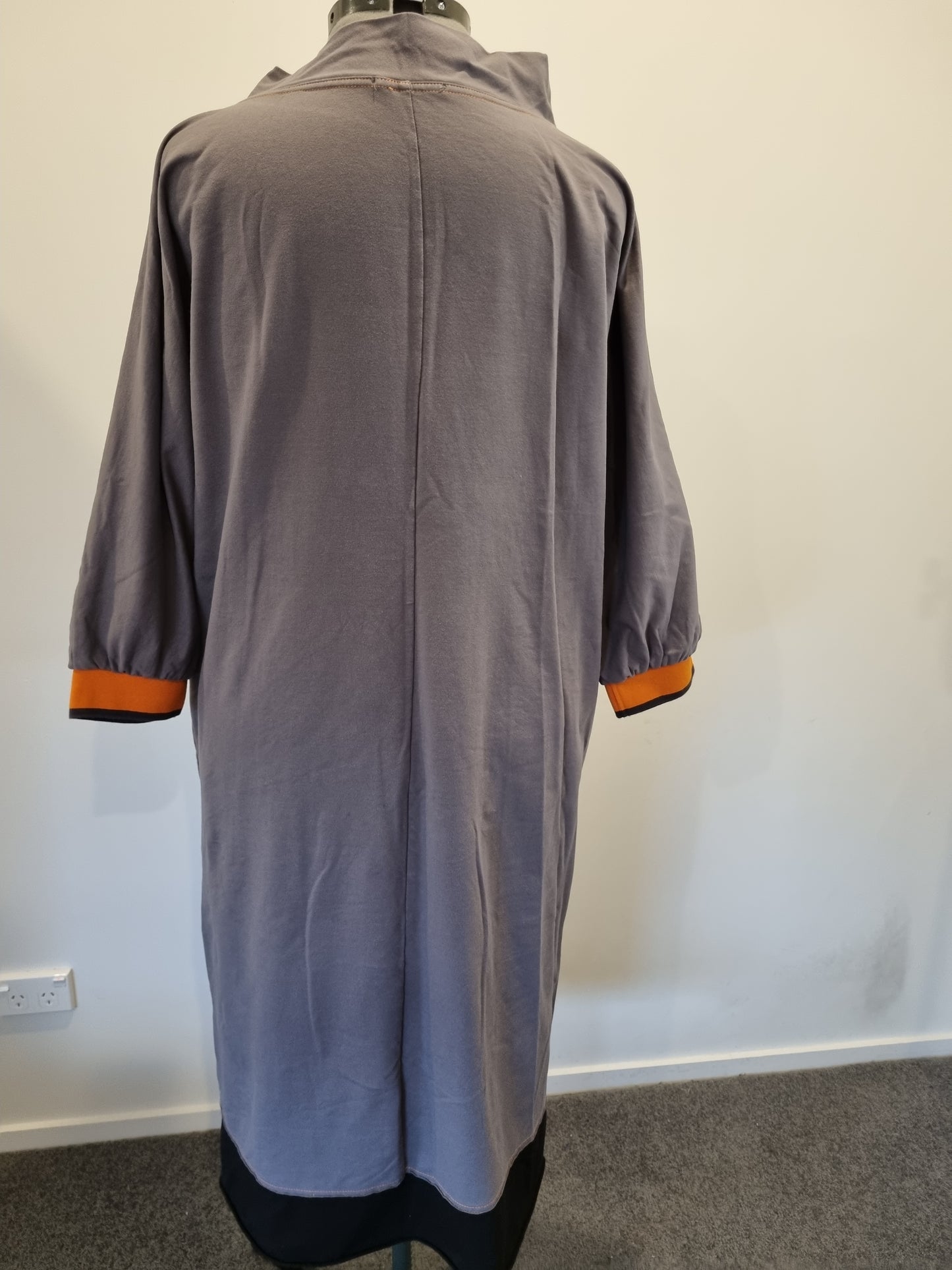 Deeeanne Hobbs Dress - Size 16