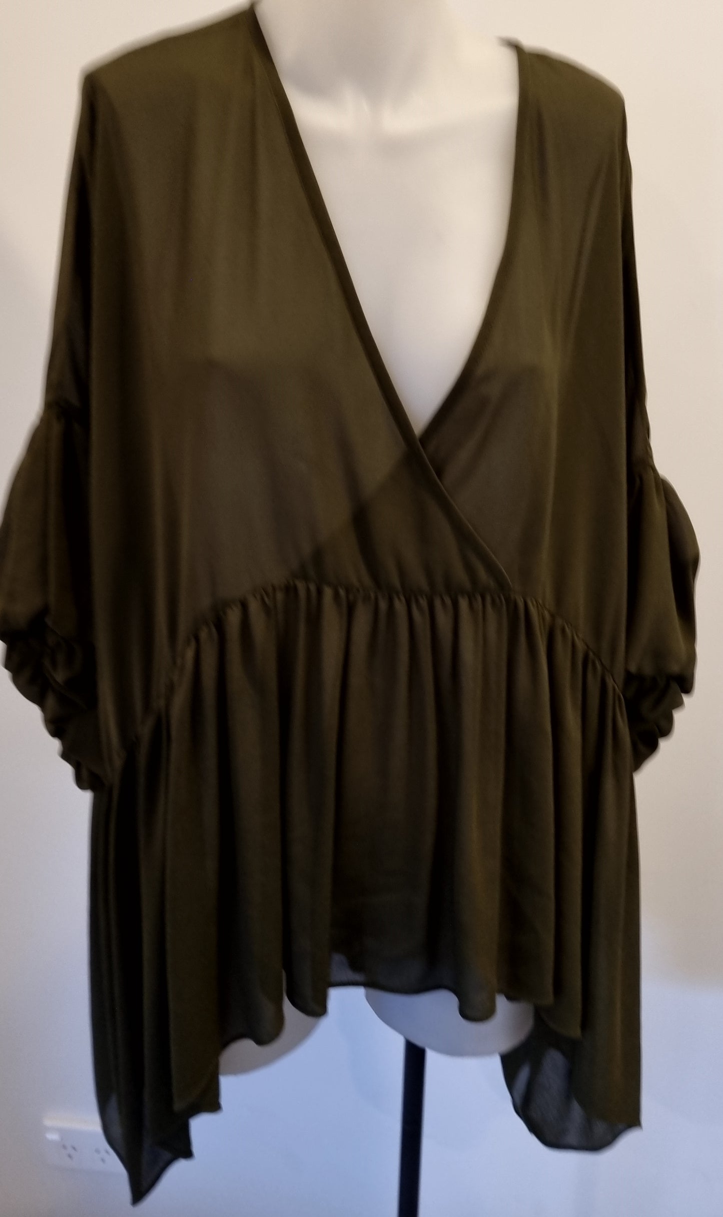 Pretty Basic Top - Size M/L