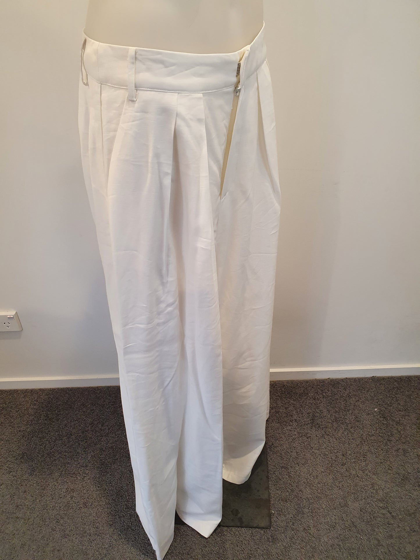 SNDYS Wideleg Pants - Size L (14)
