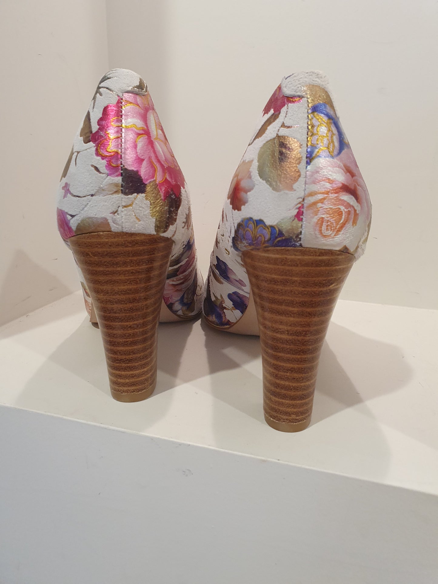 Isabella Anselmi Floral Heels - Size 40