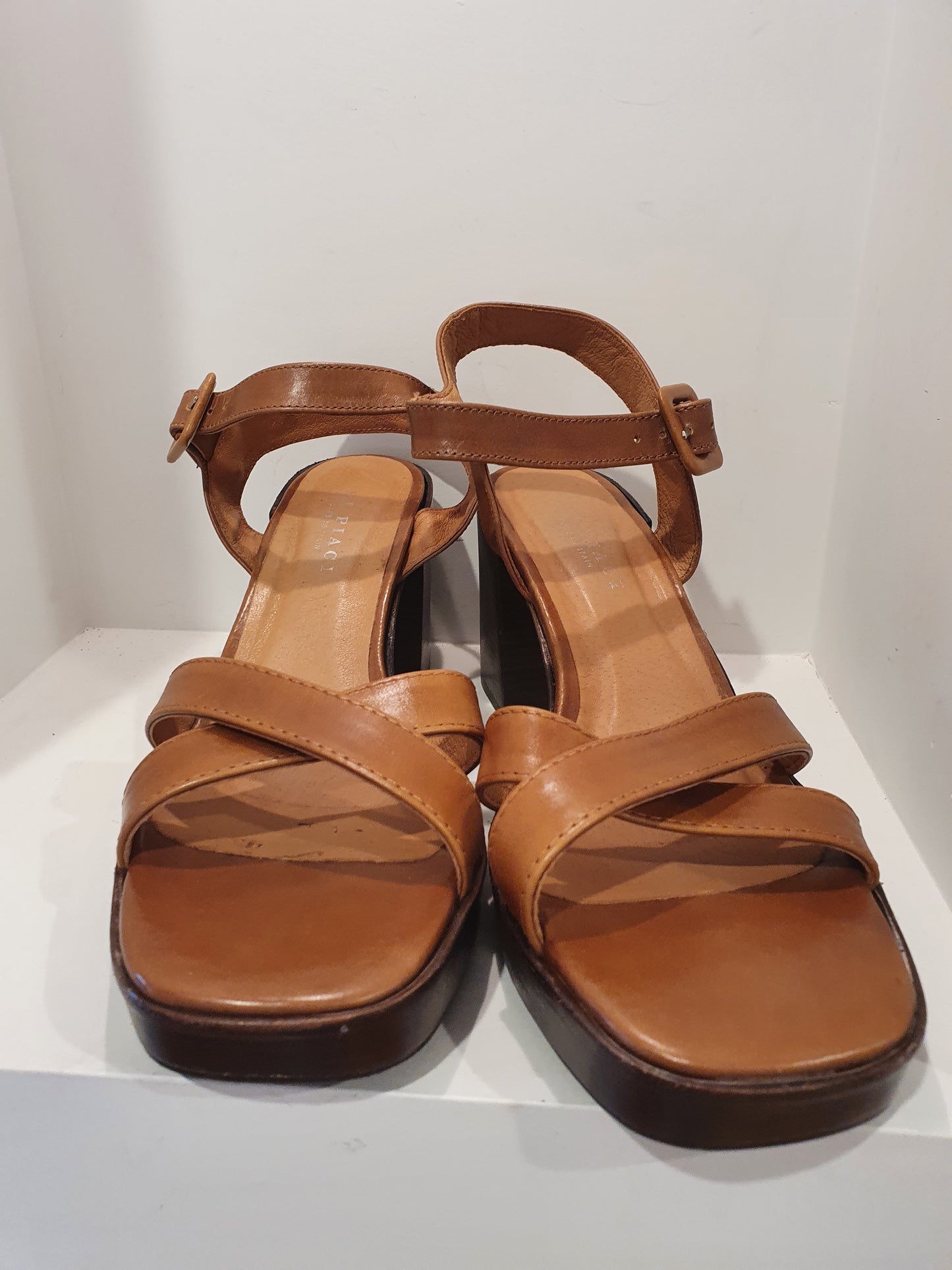 Mi Piaci Dark Tan Heels - Size 41