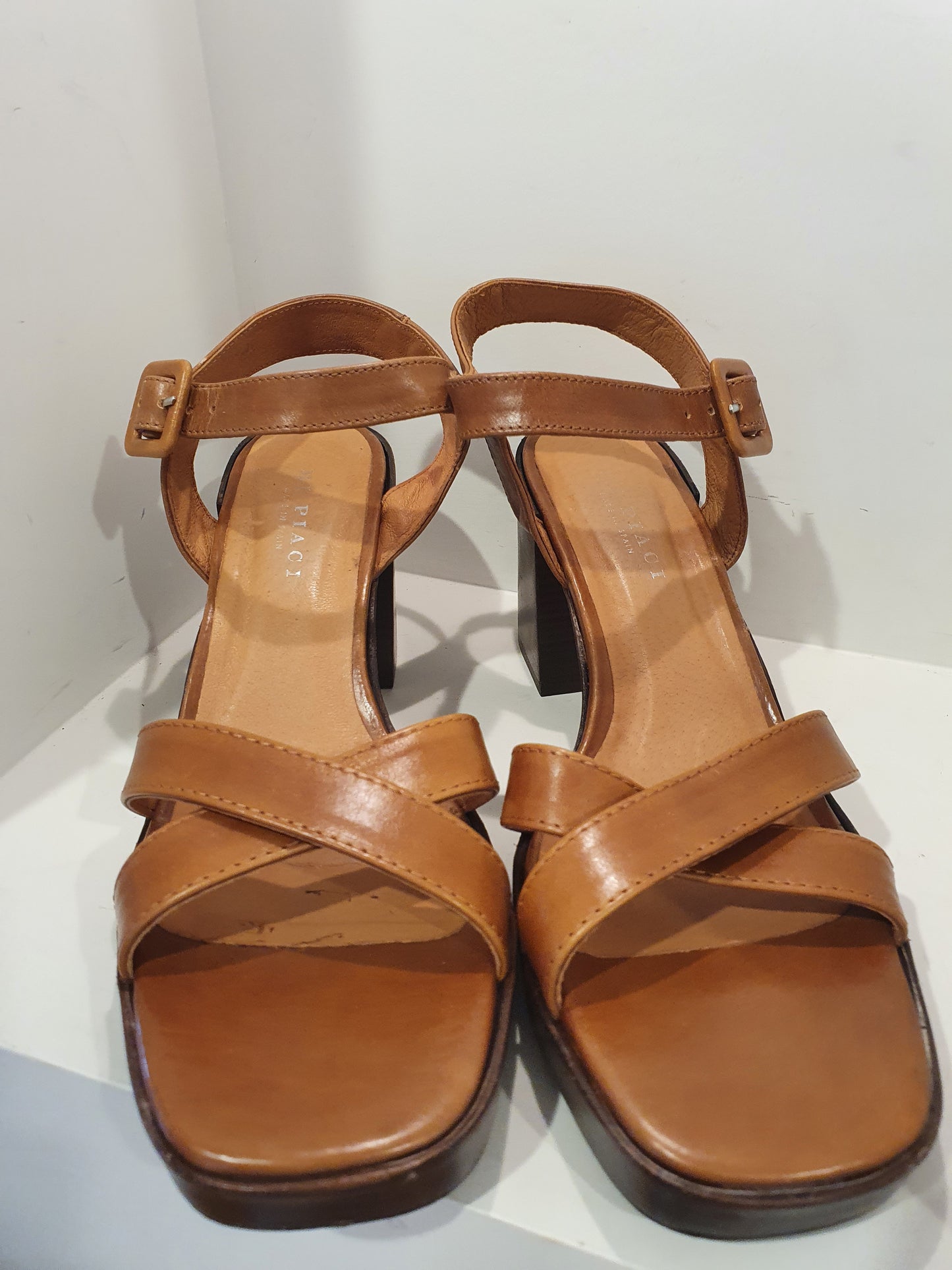Mi Piaci Dark Tan Heels - Size 41