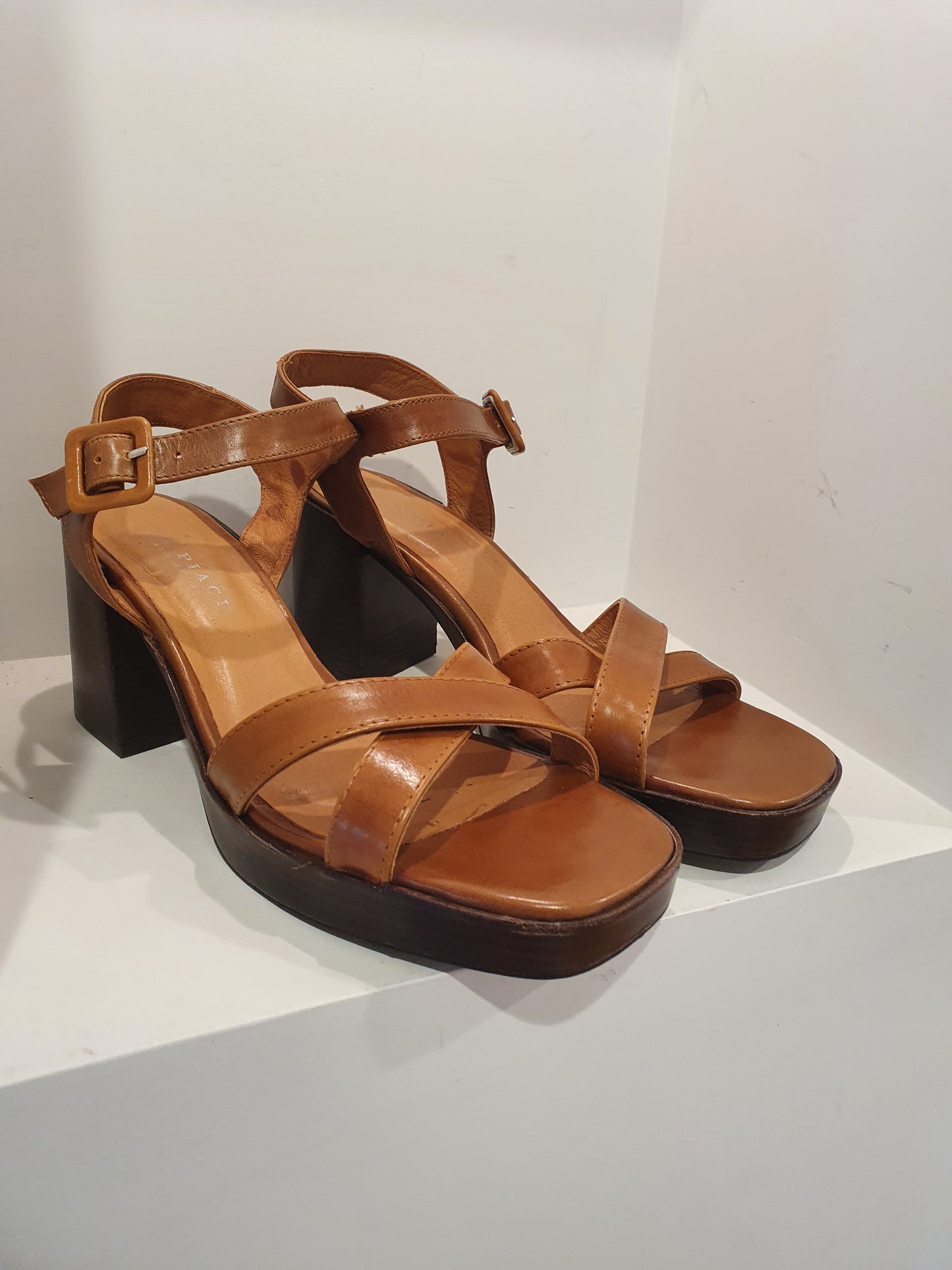 Mi Piaci Dark Tan Heels - Size 41