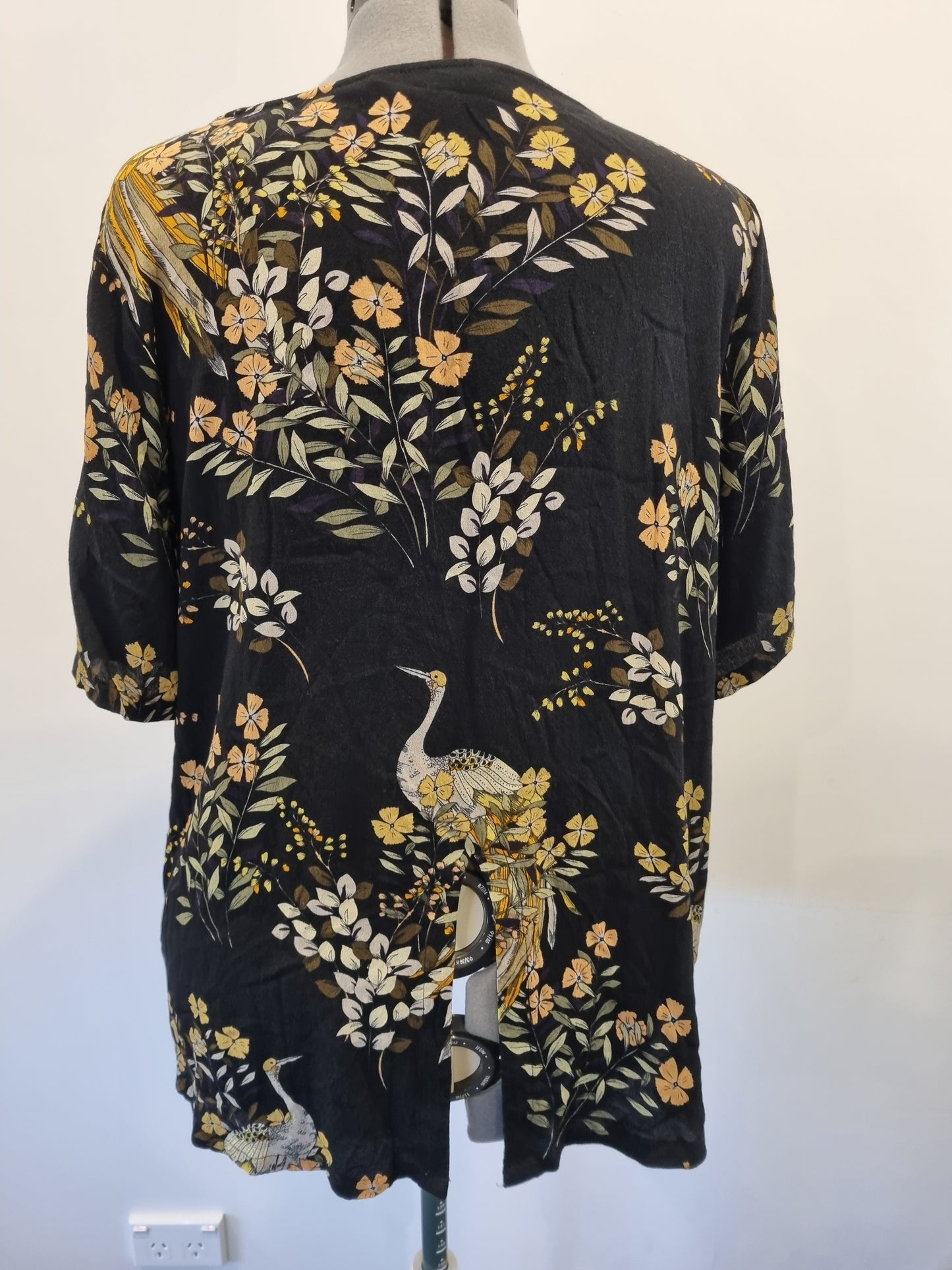 Whistle Petite Top - Size 18