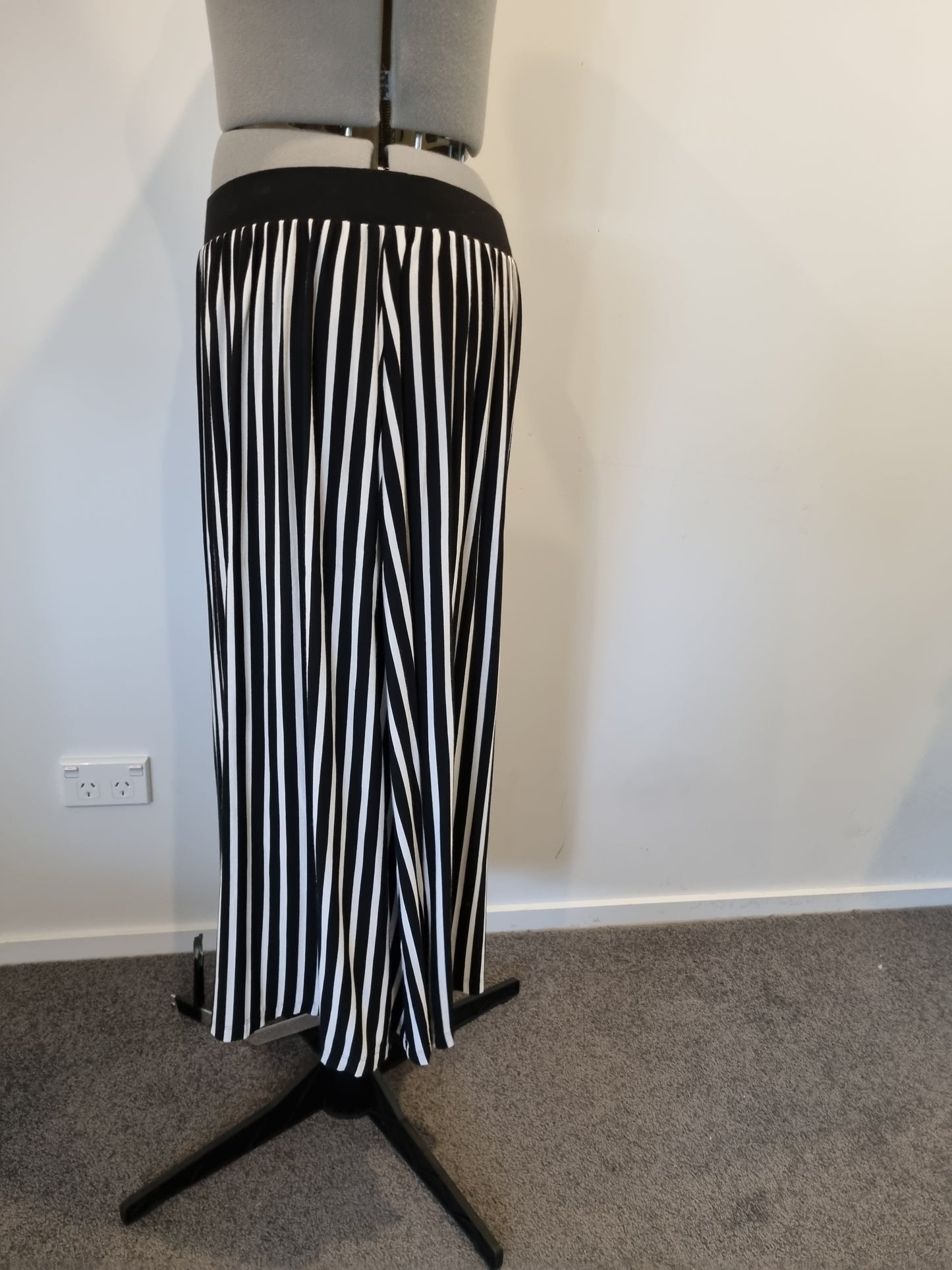 Alexia Skirt - Size 18