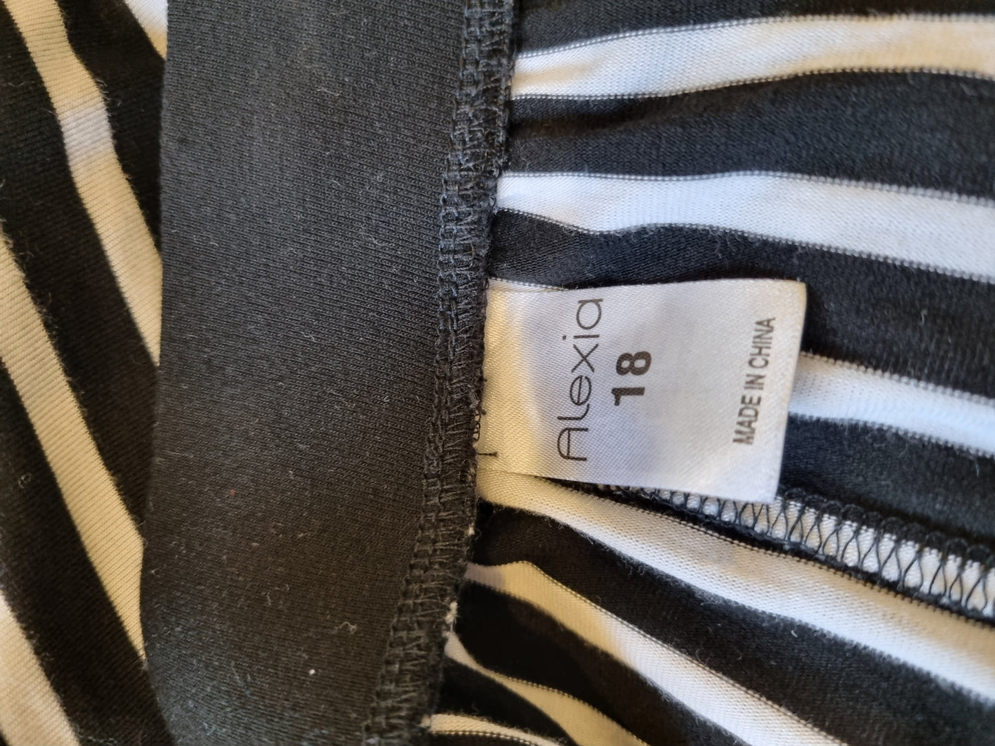 Alexia Skirt - Size 18