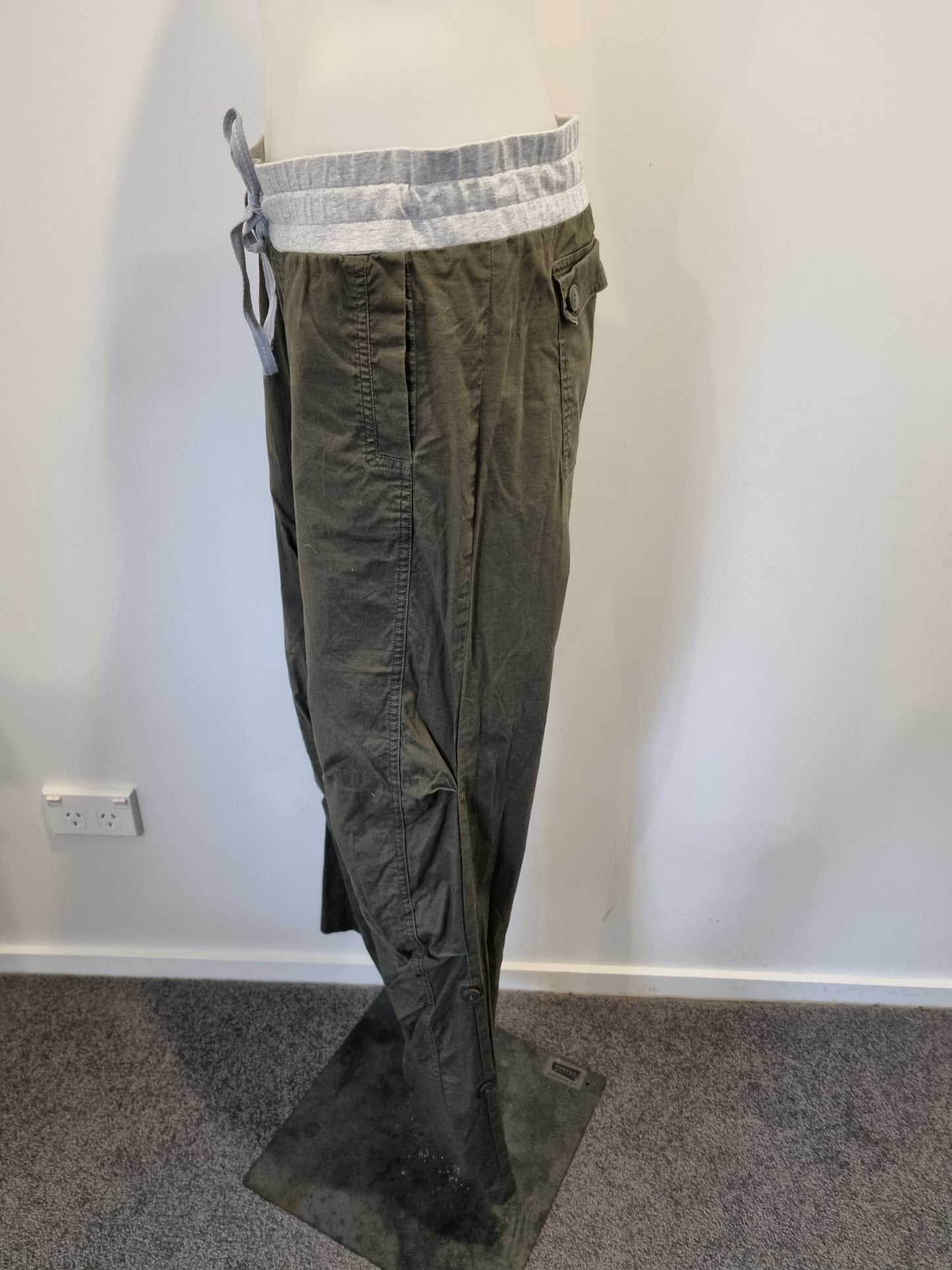 Lorna Jane Pants - Size M