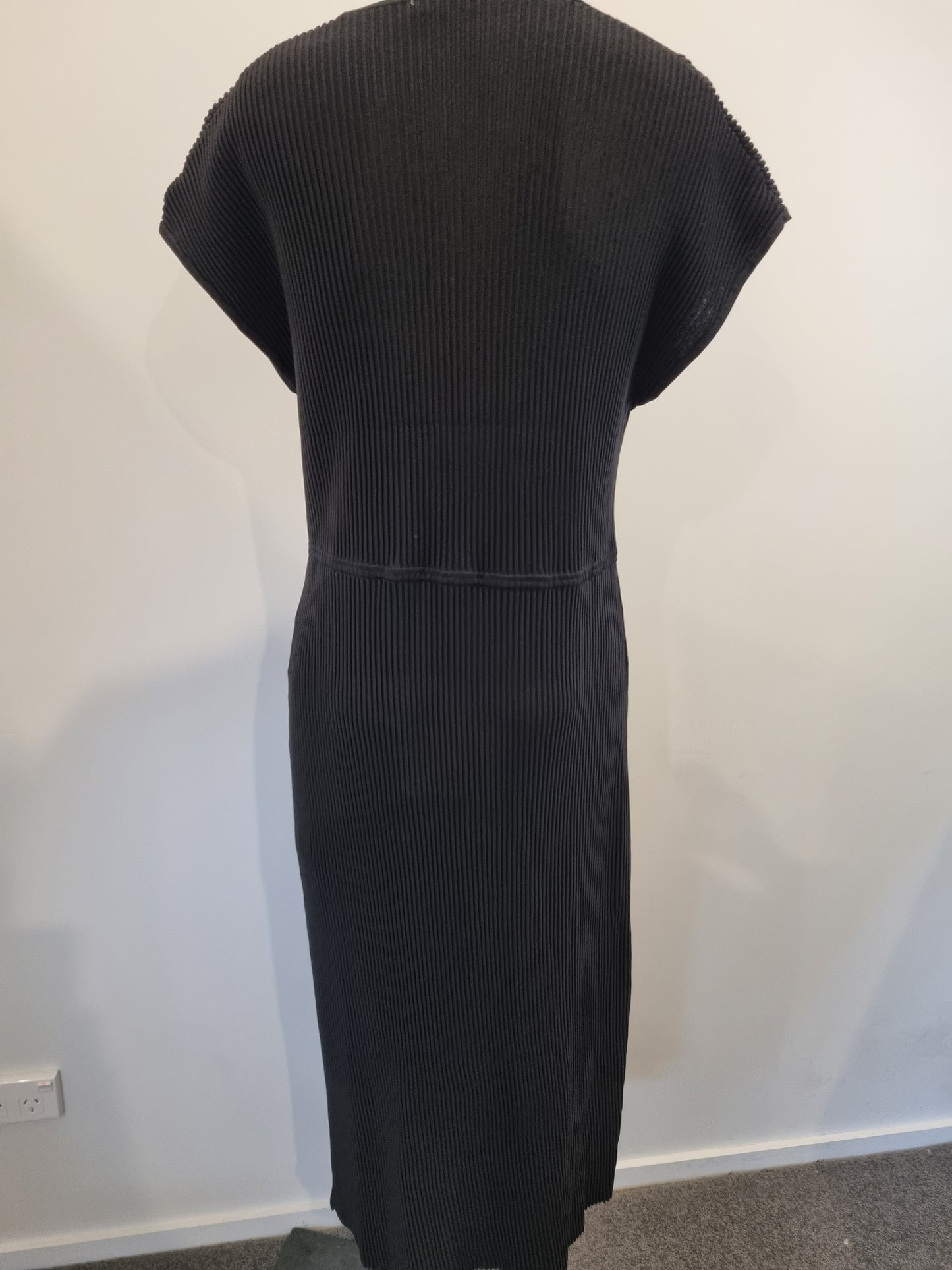 Veronika Maine Dress - Size L