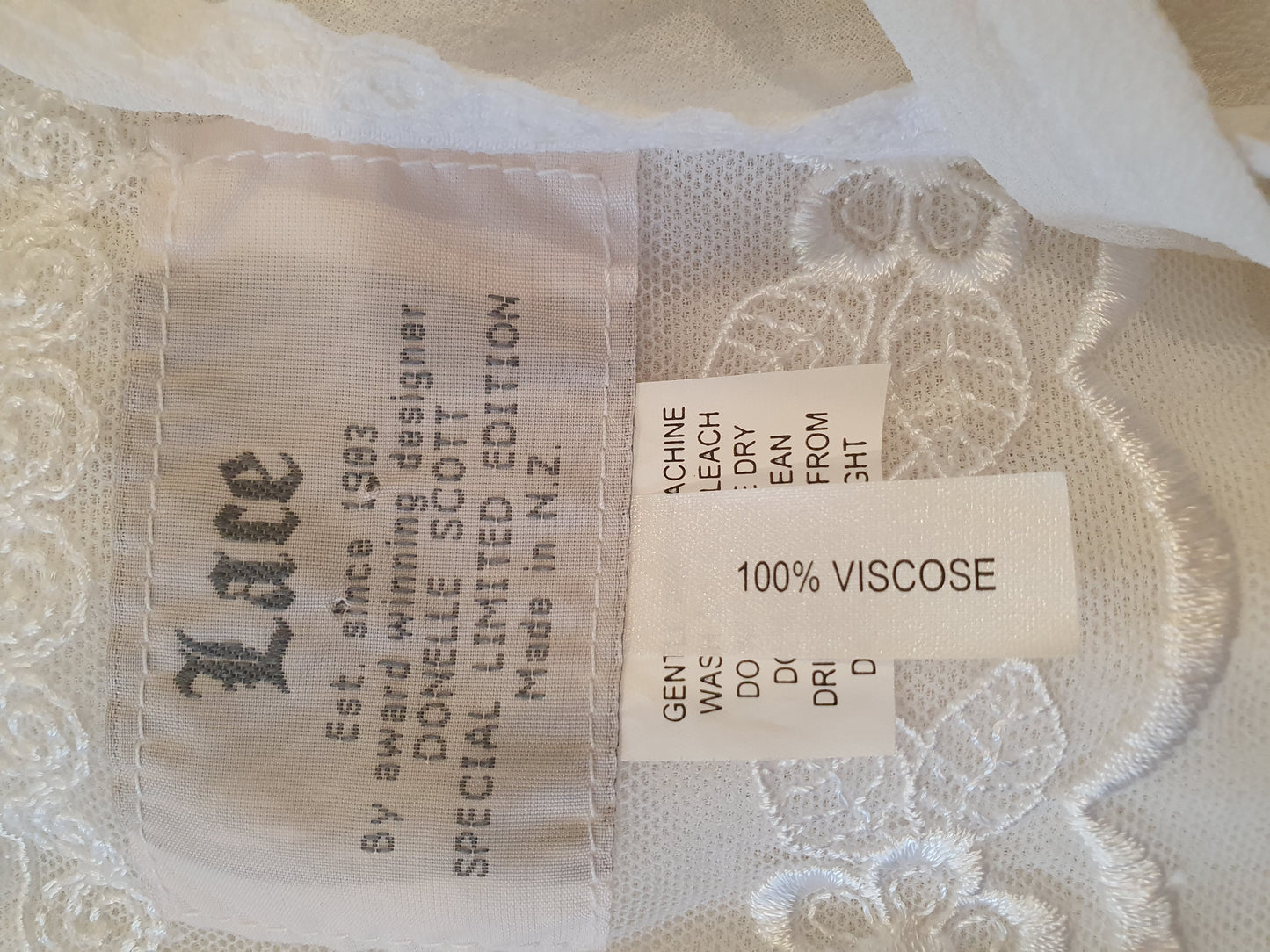 Lacy By Donelle Scott Singlet - Size 12