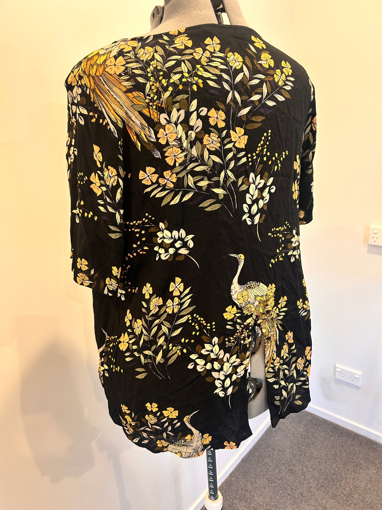 Whistle Top - Size 18 (petite)