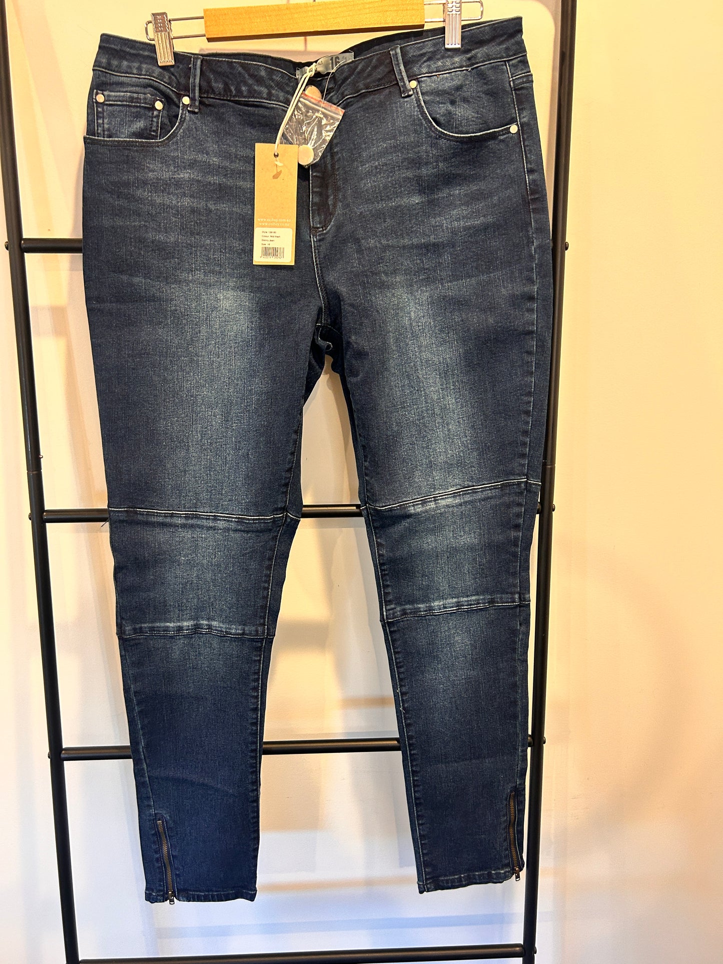 Ezibuy Skinny Jeans - Size 16 (BNWT)