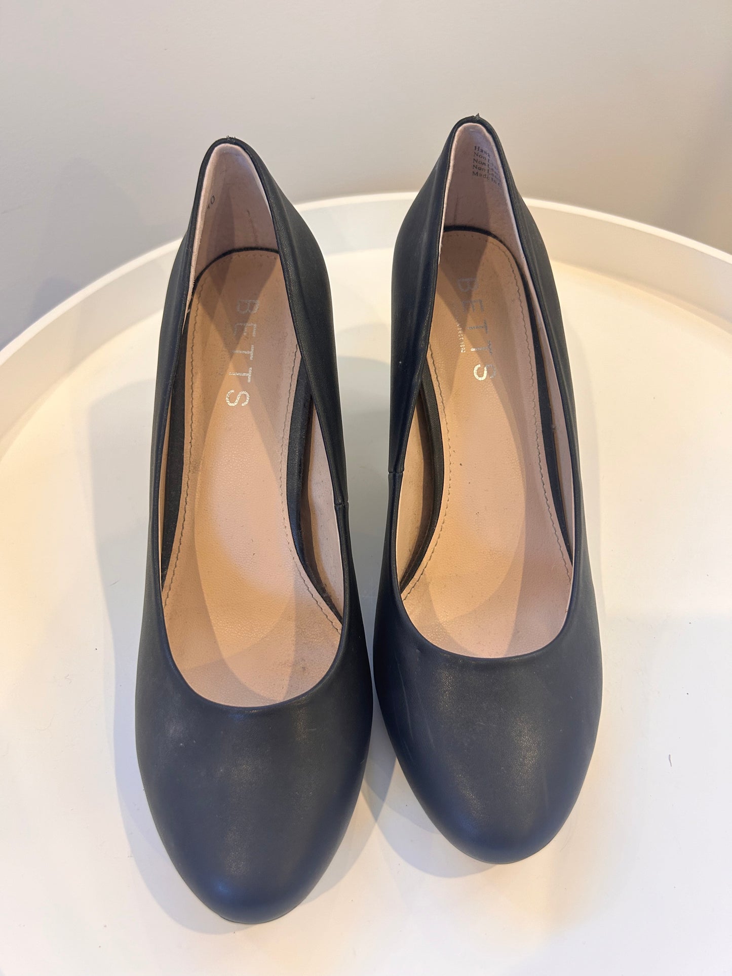 Betts widefit heels -Size EU 41 (10)