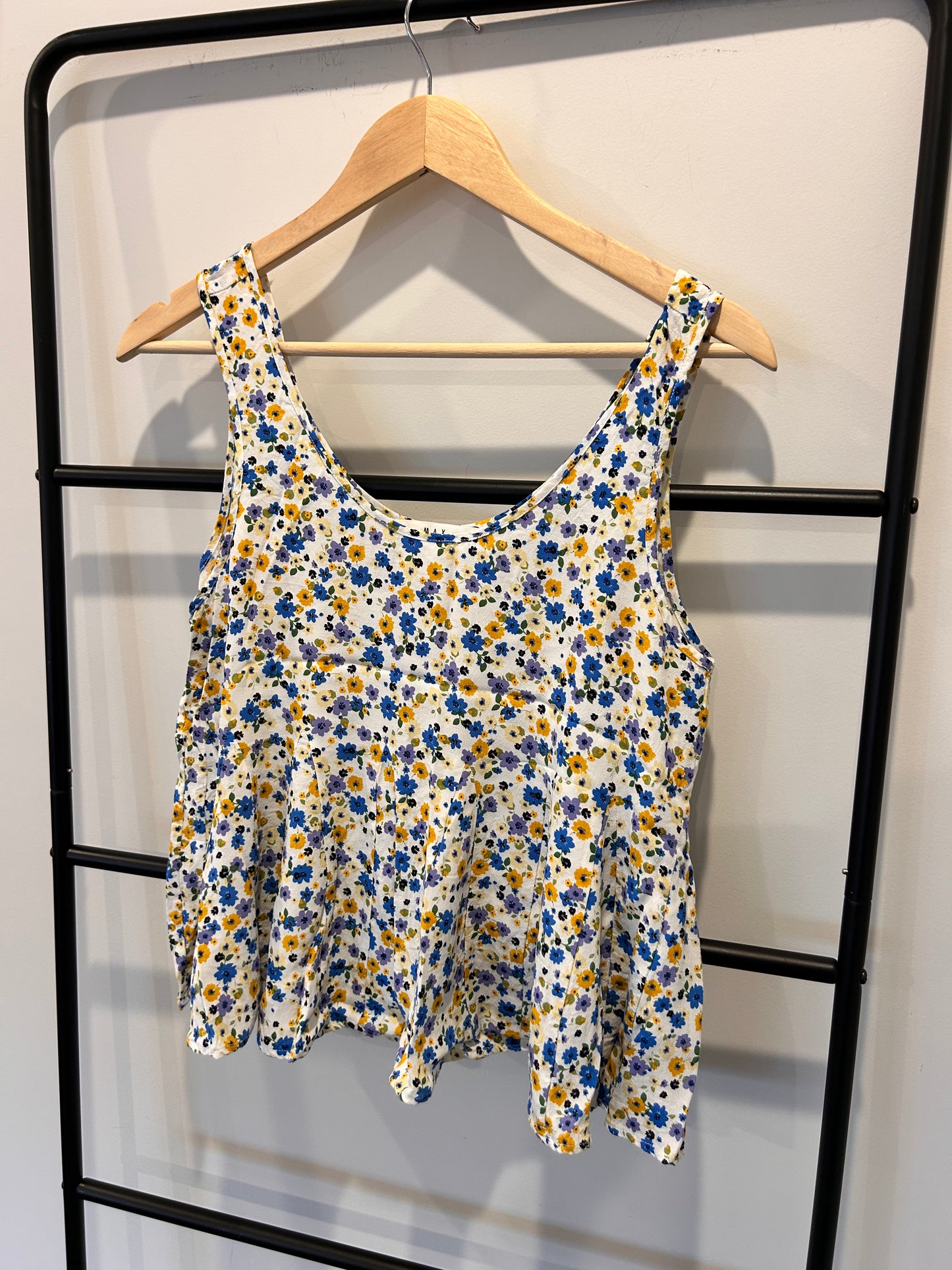 Max Sleeveless Top - Size 12