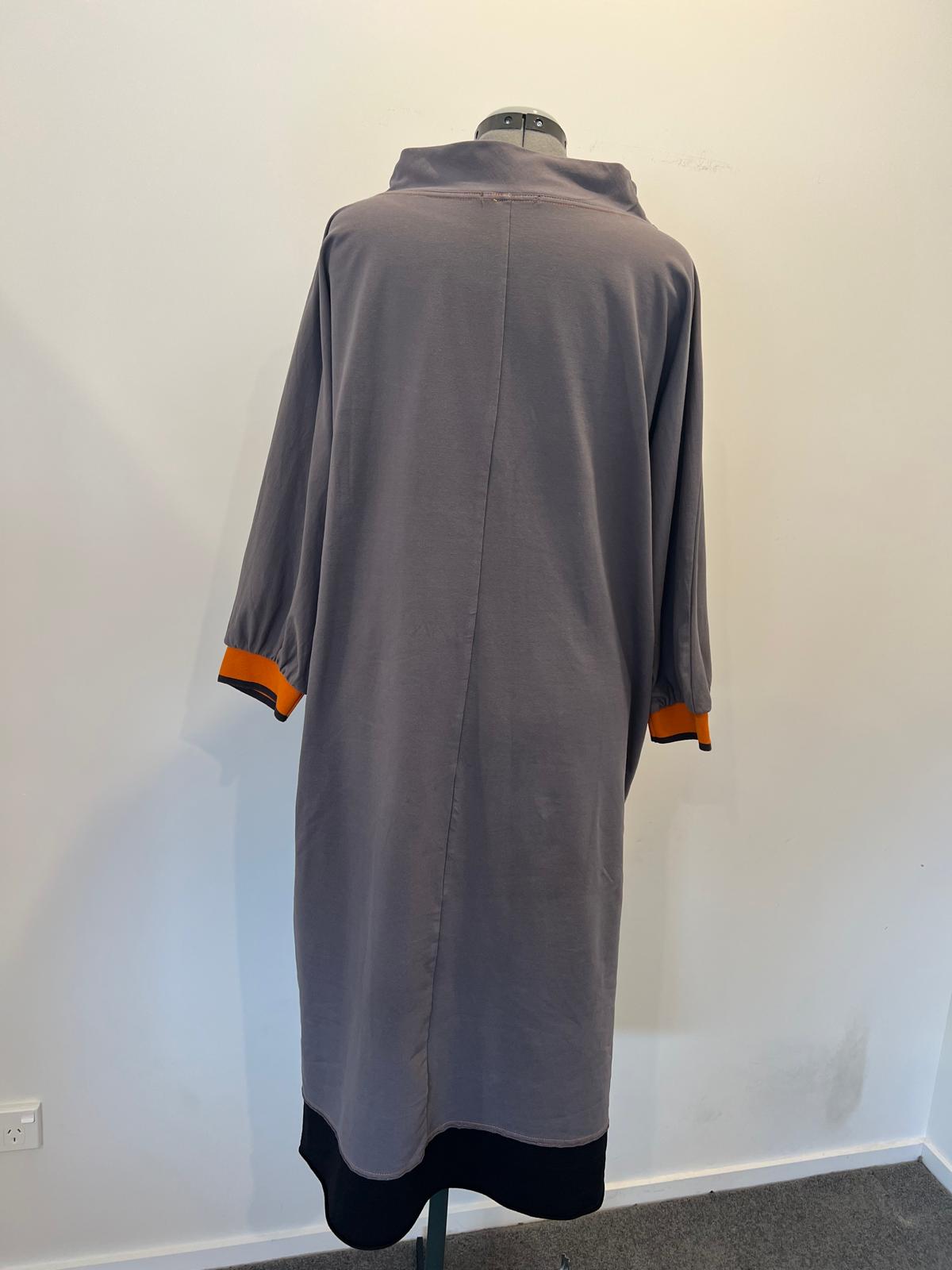 Deanne Hobbs Dress - Size 16/18