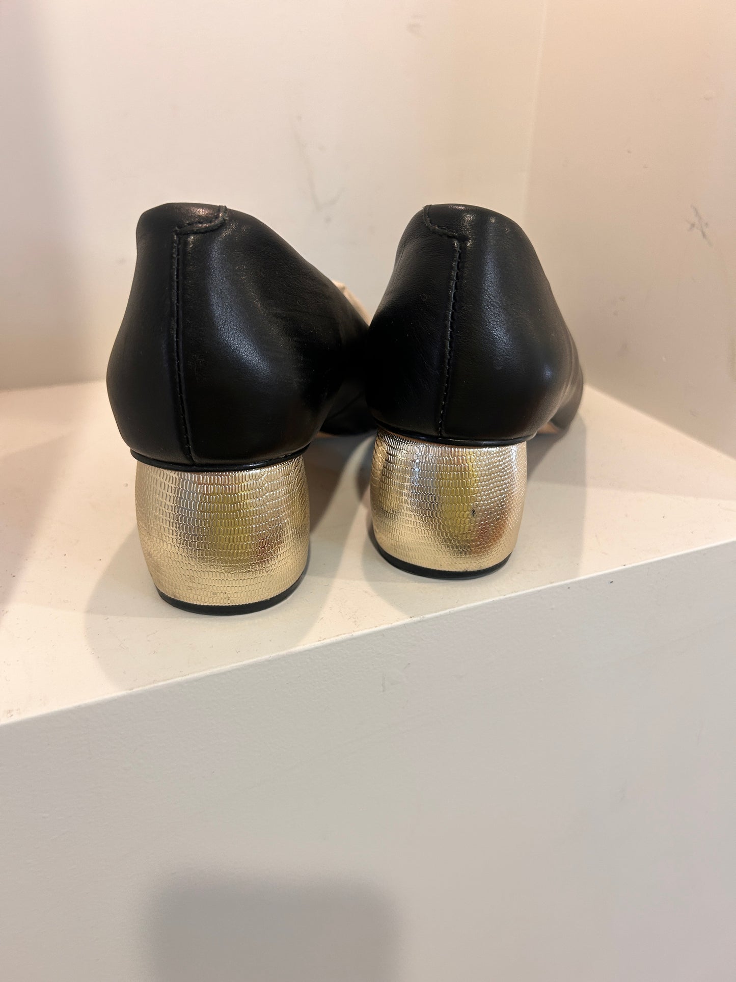 Isabella Anselmi - Size 41