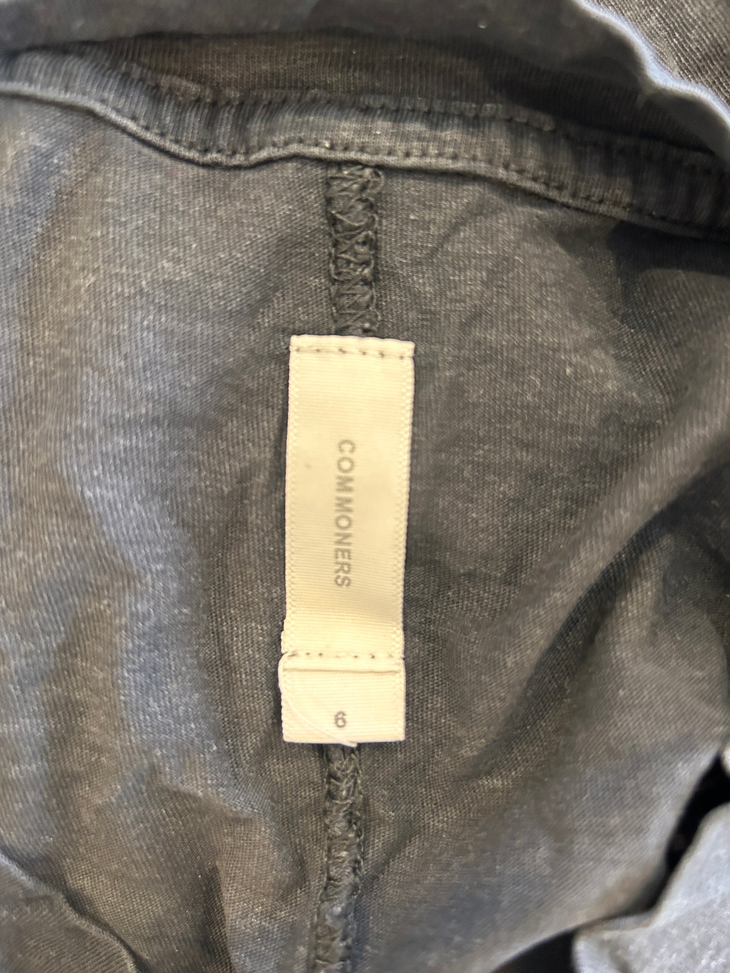 Commoners Cropped TShirt - Size 6