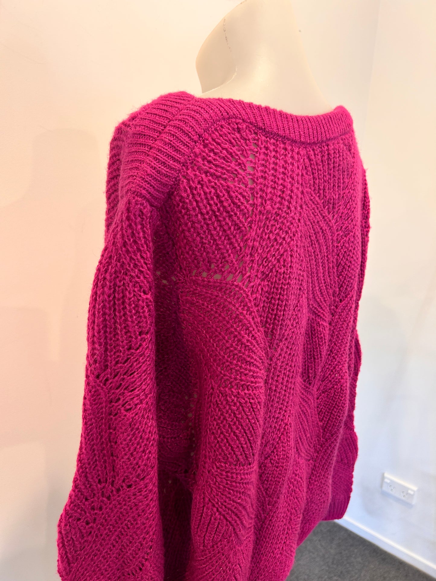 Capture Knit Top- Size L