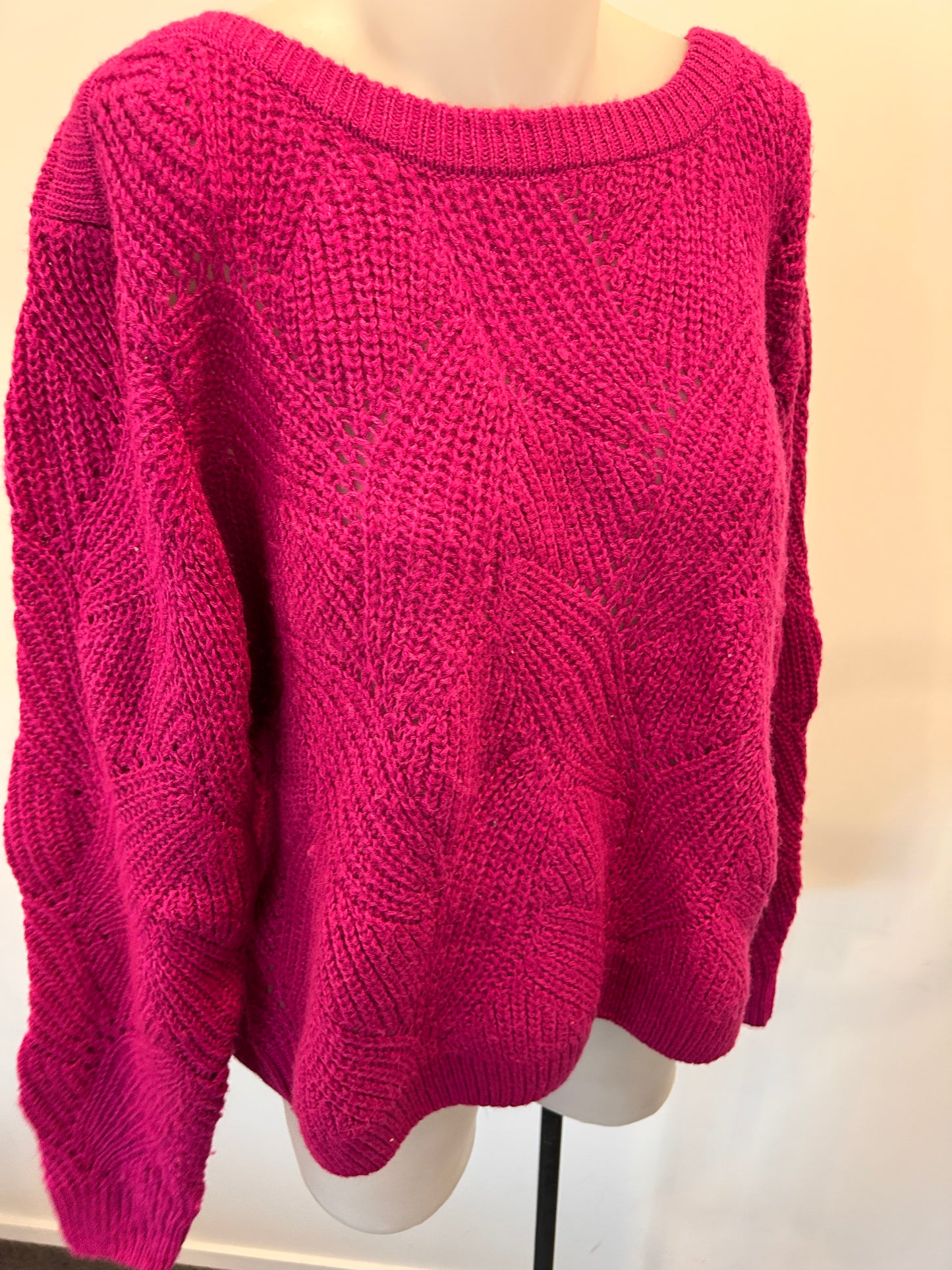 Capture Knit Top- Size L