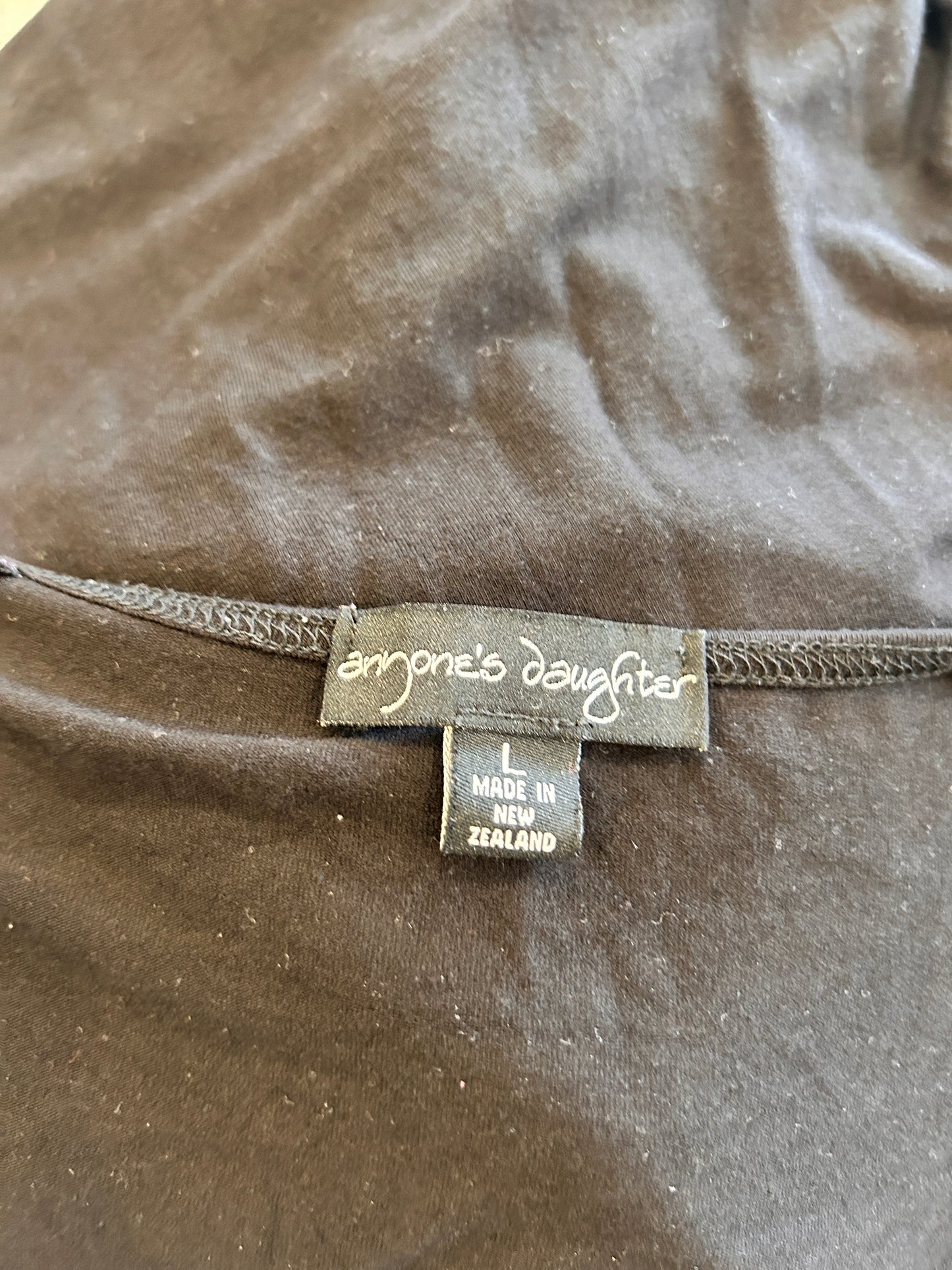 everyone's daughter top - Size L