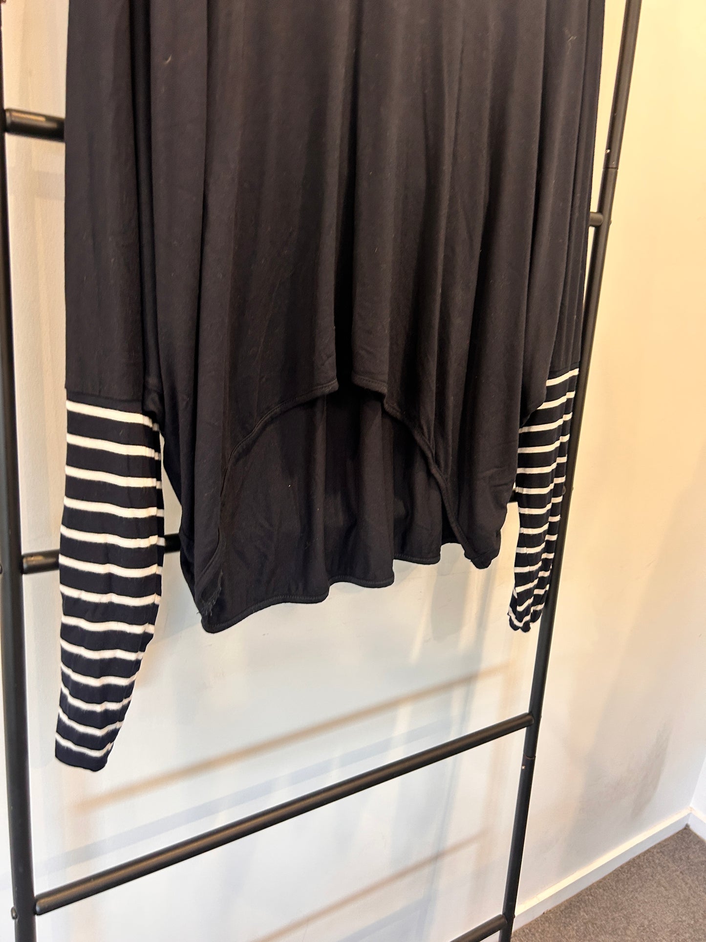 IvyBlu Top - Size 12