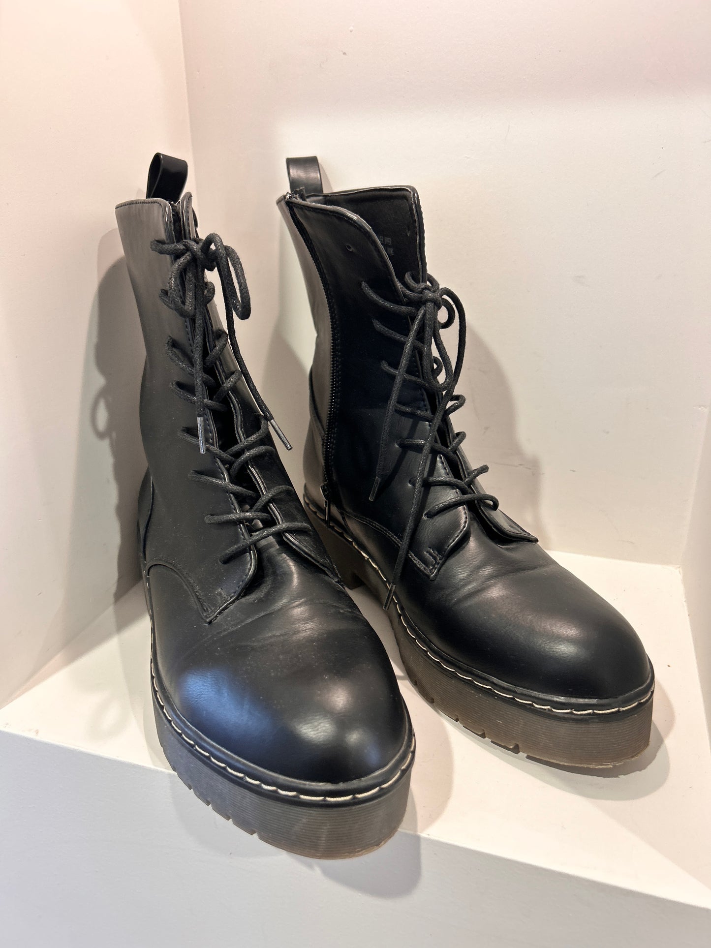 Rubi Boots - Size 40