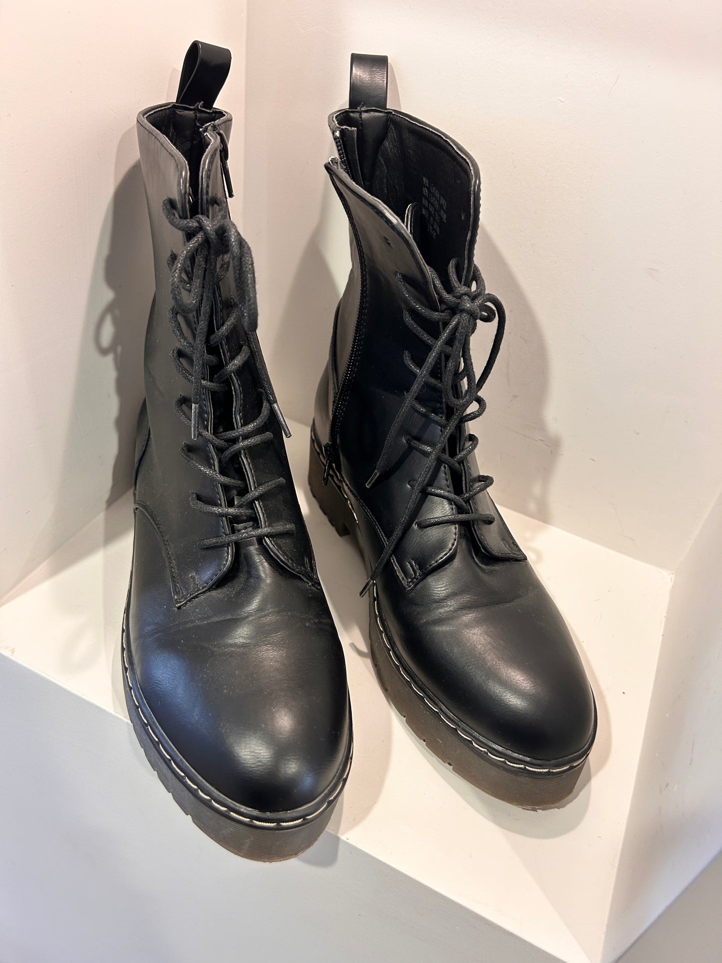 Rubi Boots - Size 40