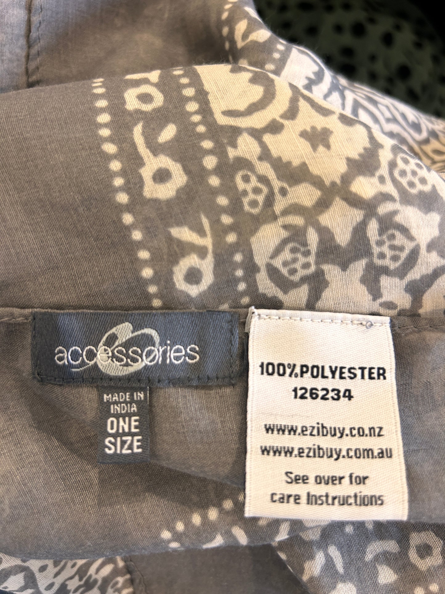 Brand Unknown Scarf - OS