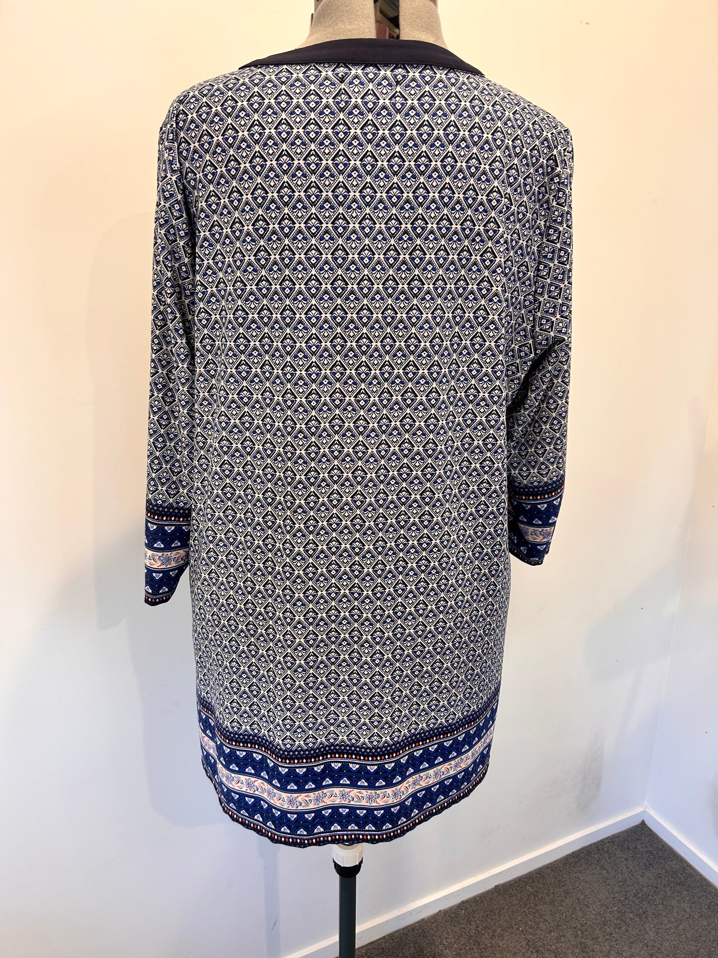 Sara Top - Size 22
