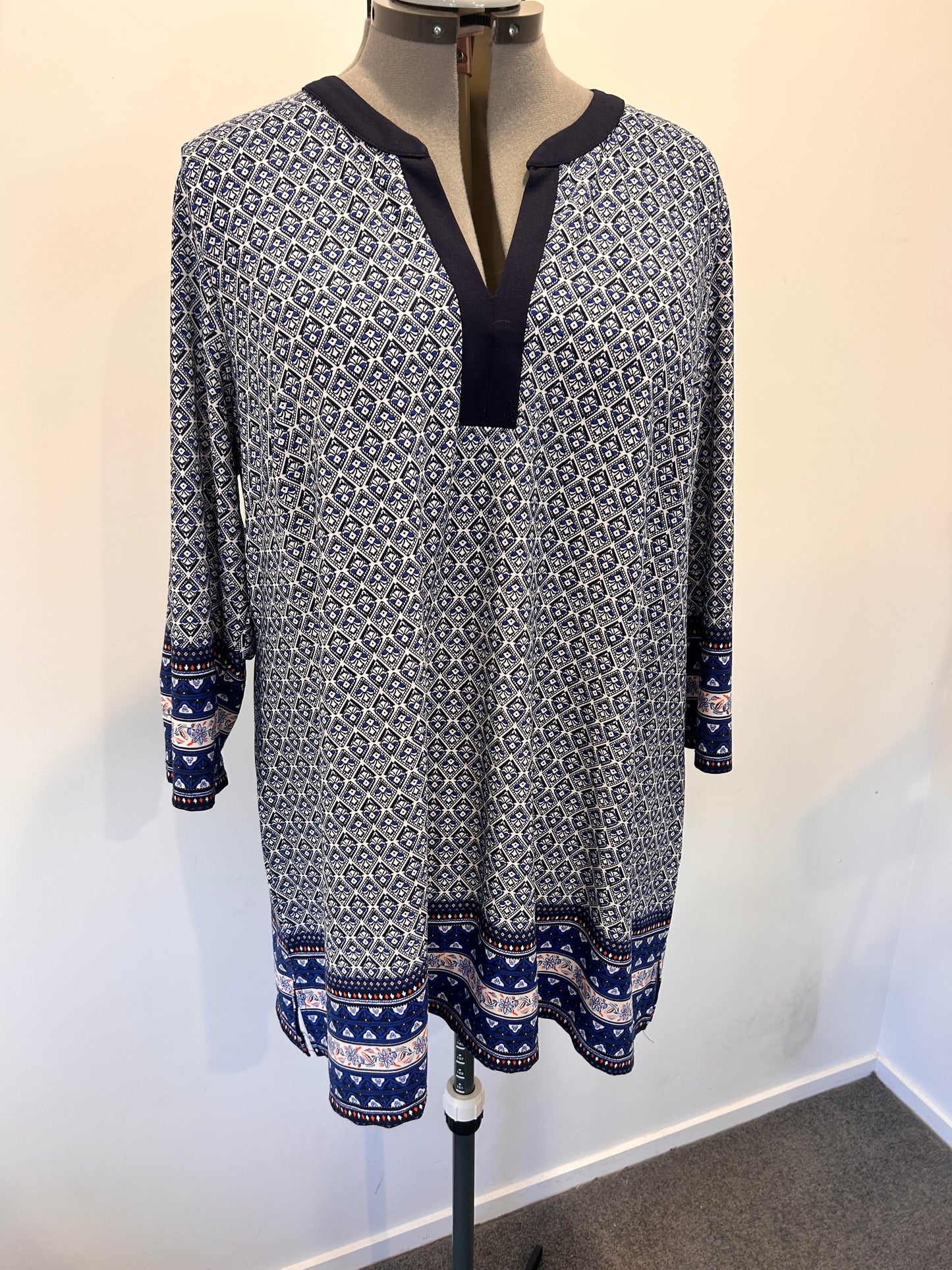Sara Top - Size 22