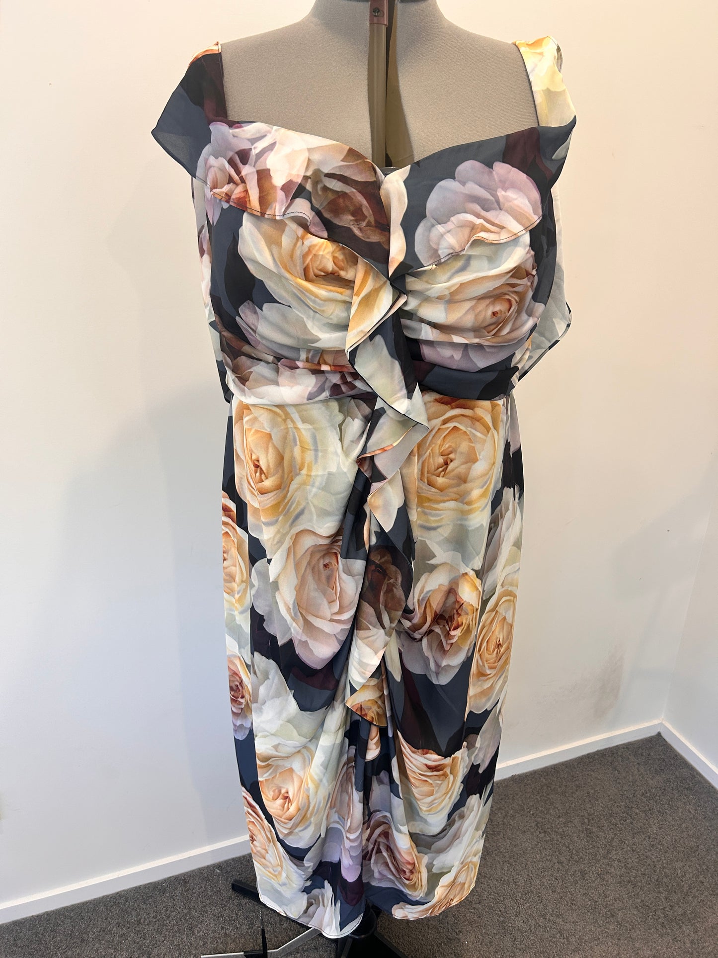 City Chic Dress - Size XL (22) (BNWT)