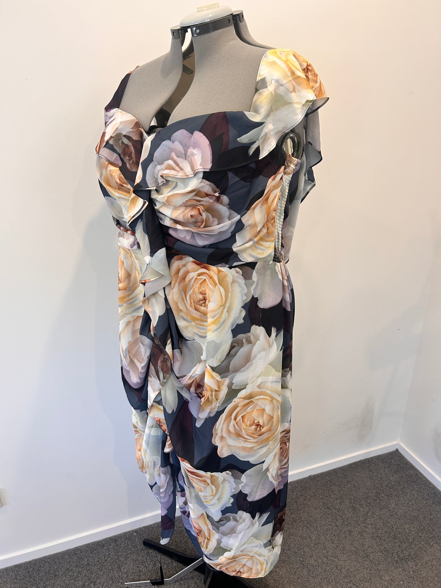 City Chic Dress - Size XL (22) (BNWT)