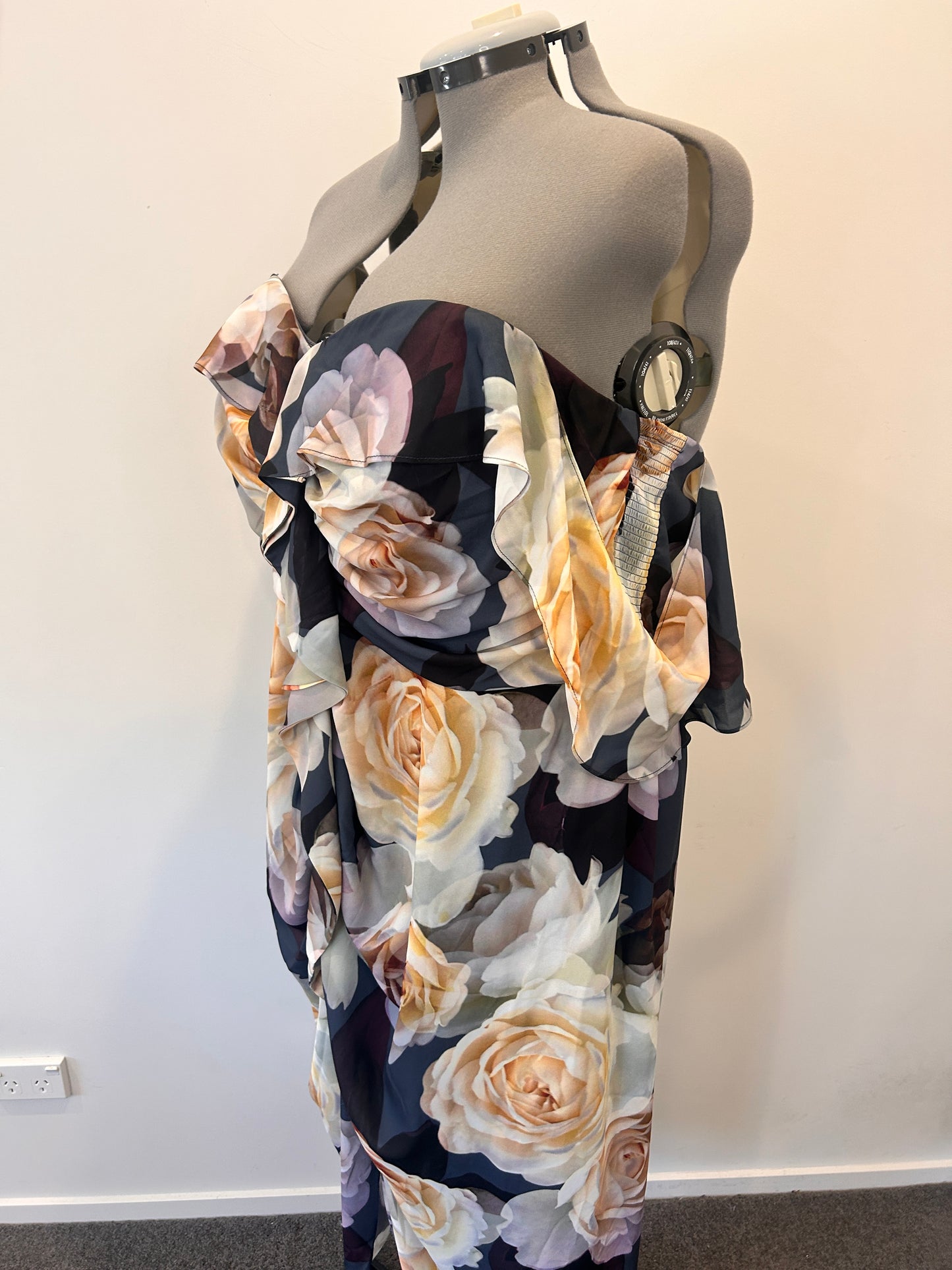 City Chic Dress - Size XL (22) (BNWT)