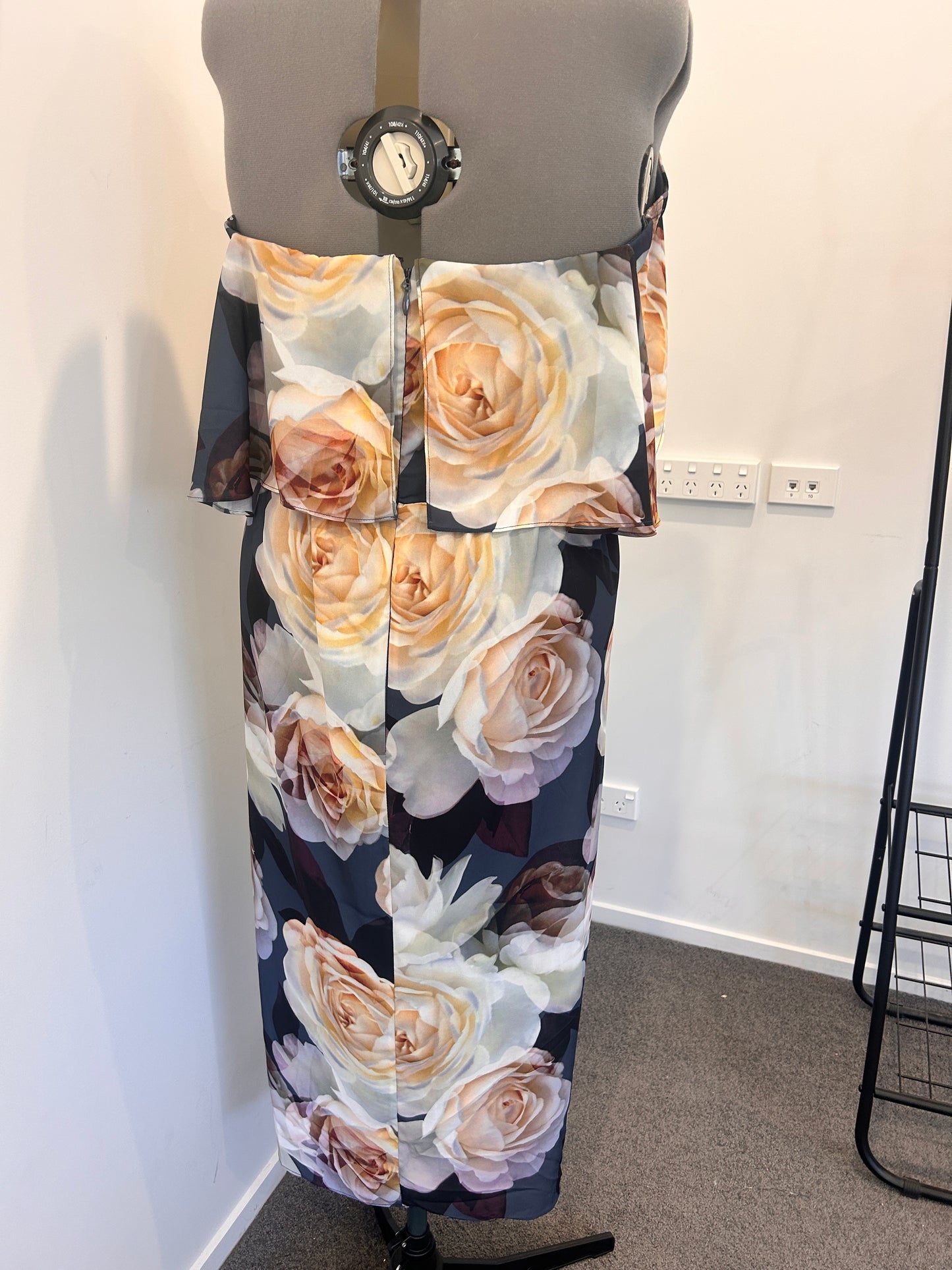 City Chic Dress - Size XL (22) (BNWT)
