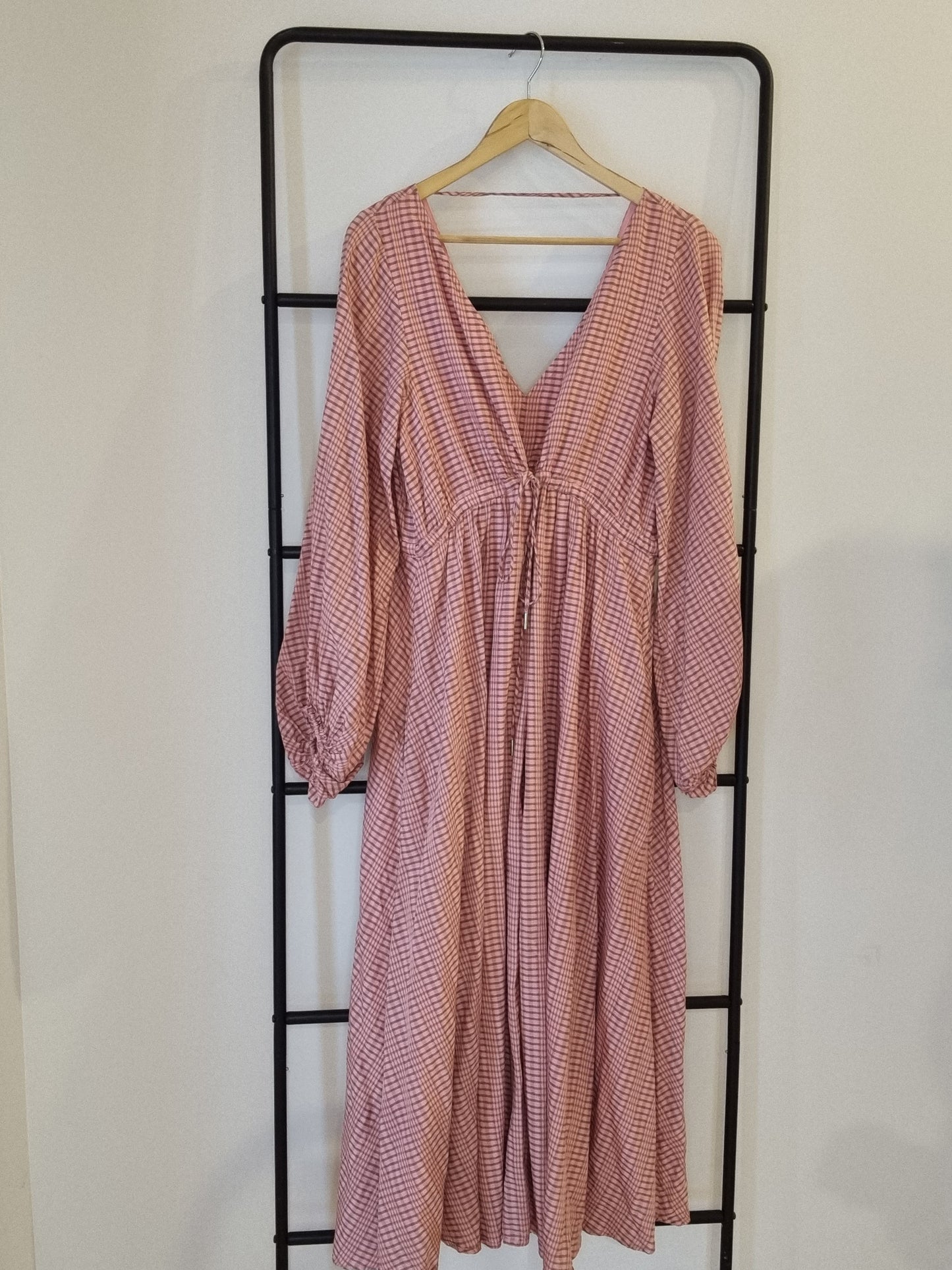 Country Road Midi Dress - Size 12