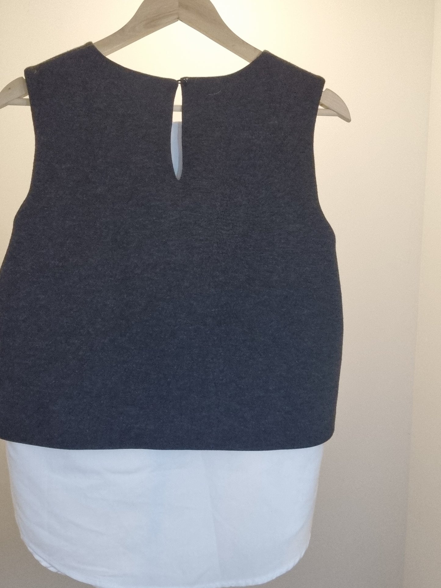 Decjuba Sleeveless Top - Size L