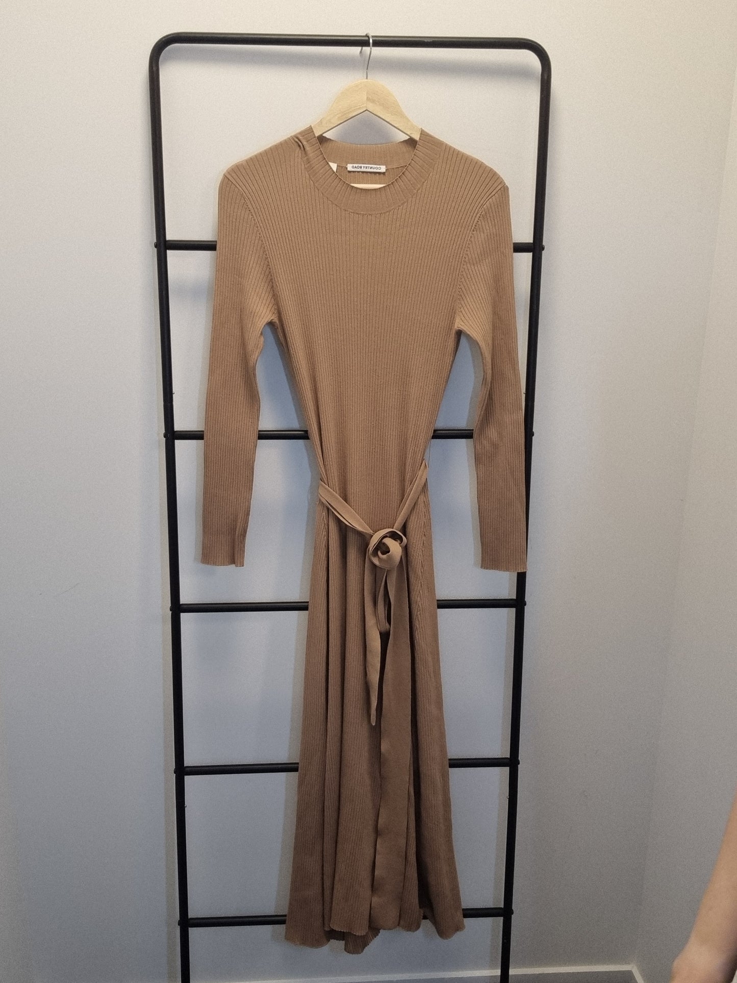 Country Road longsleeve ribbed maxi dress - Size L