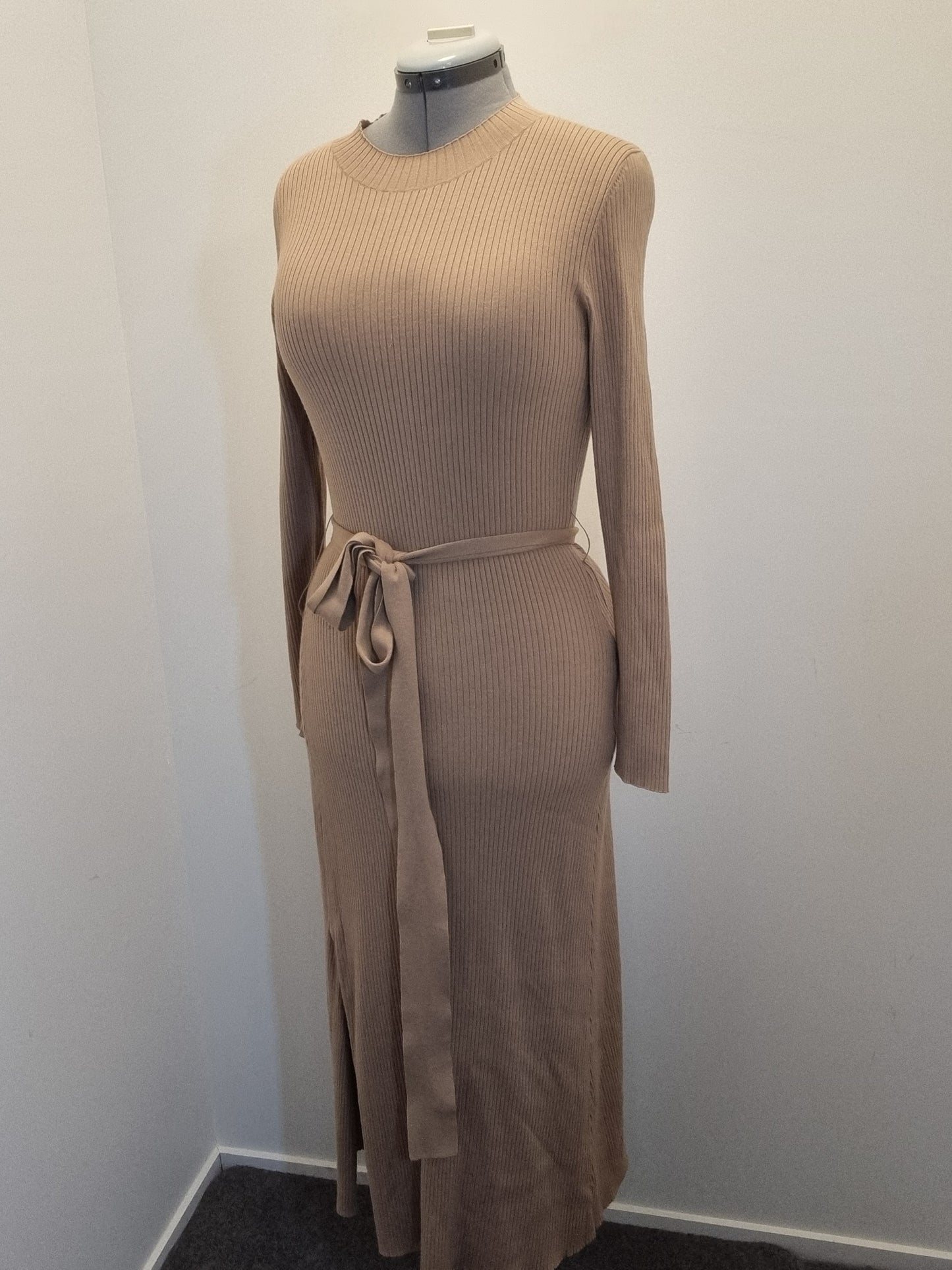 Country Road longsleeve ribbed maxi dress - Size L