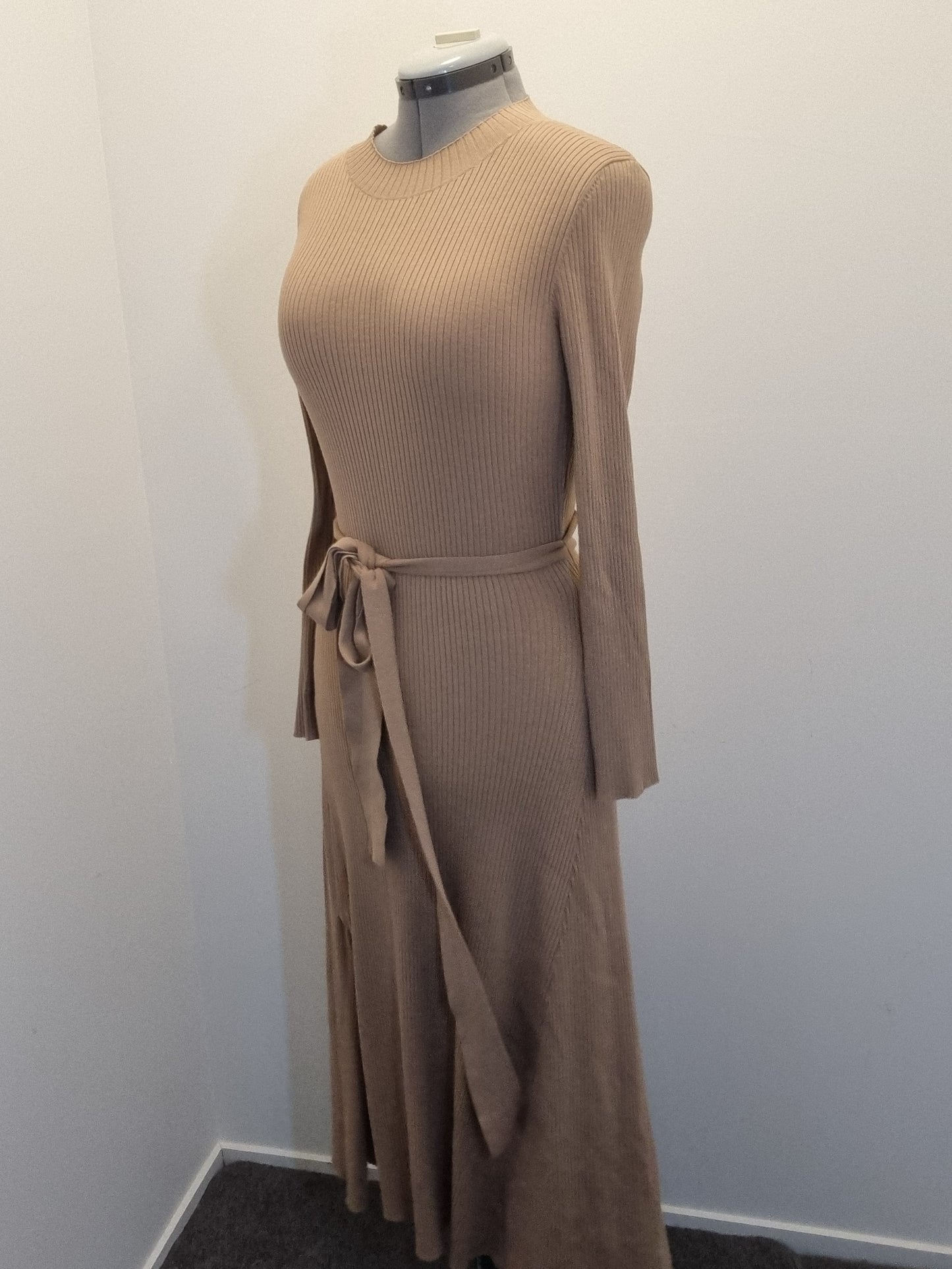 Country Road longsleeve ribbed maxi dress - Size L