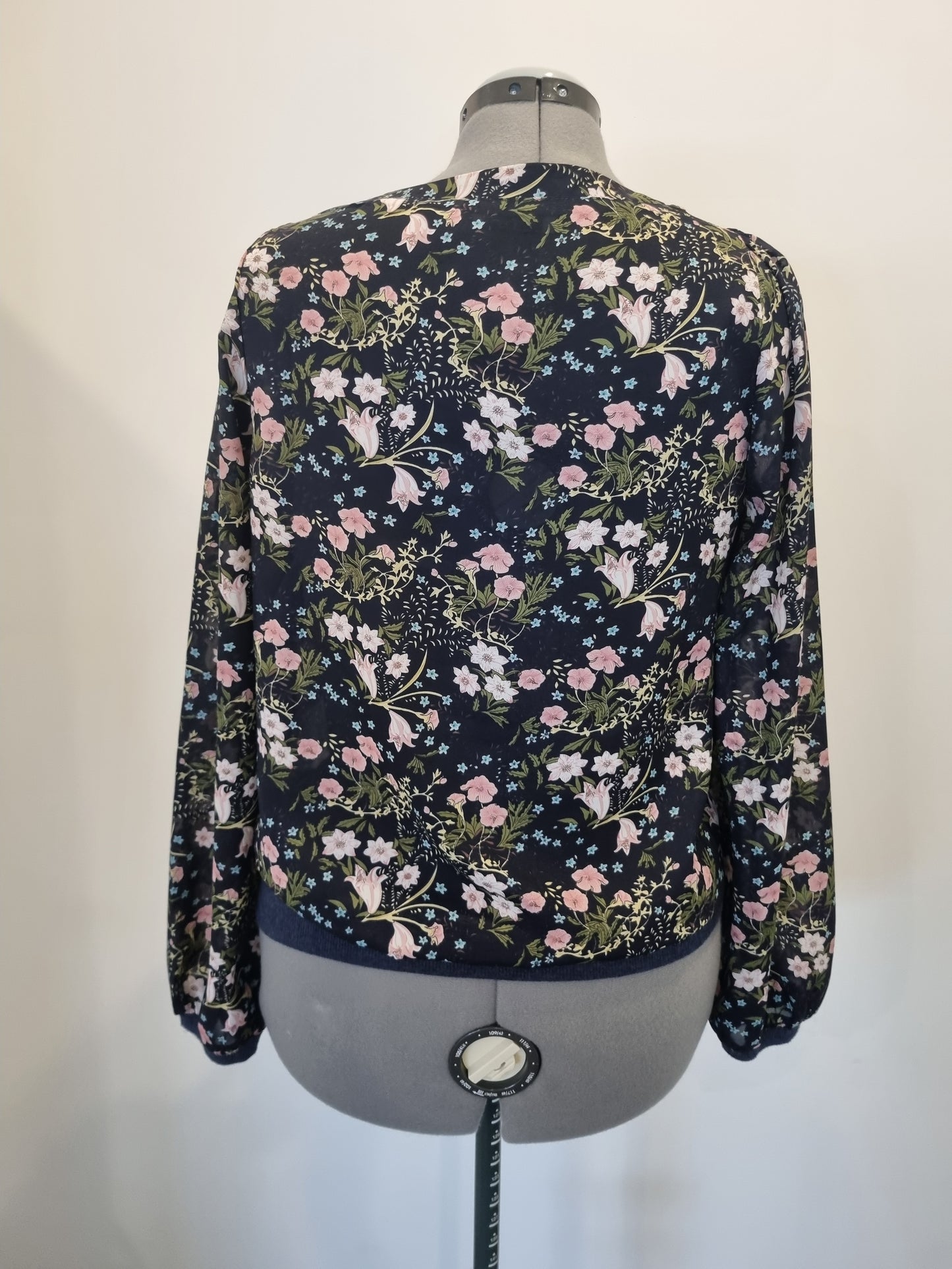 Ketz-Ke floral top - Size 10