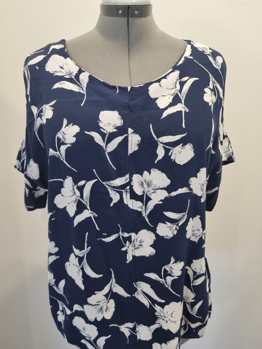 Vassalli Top - Size 16