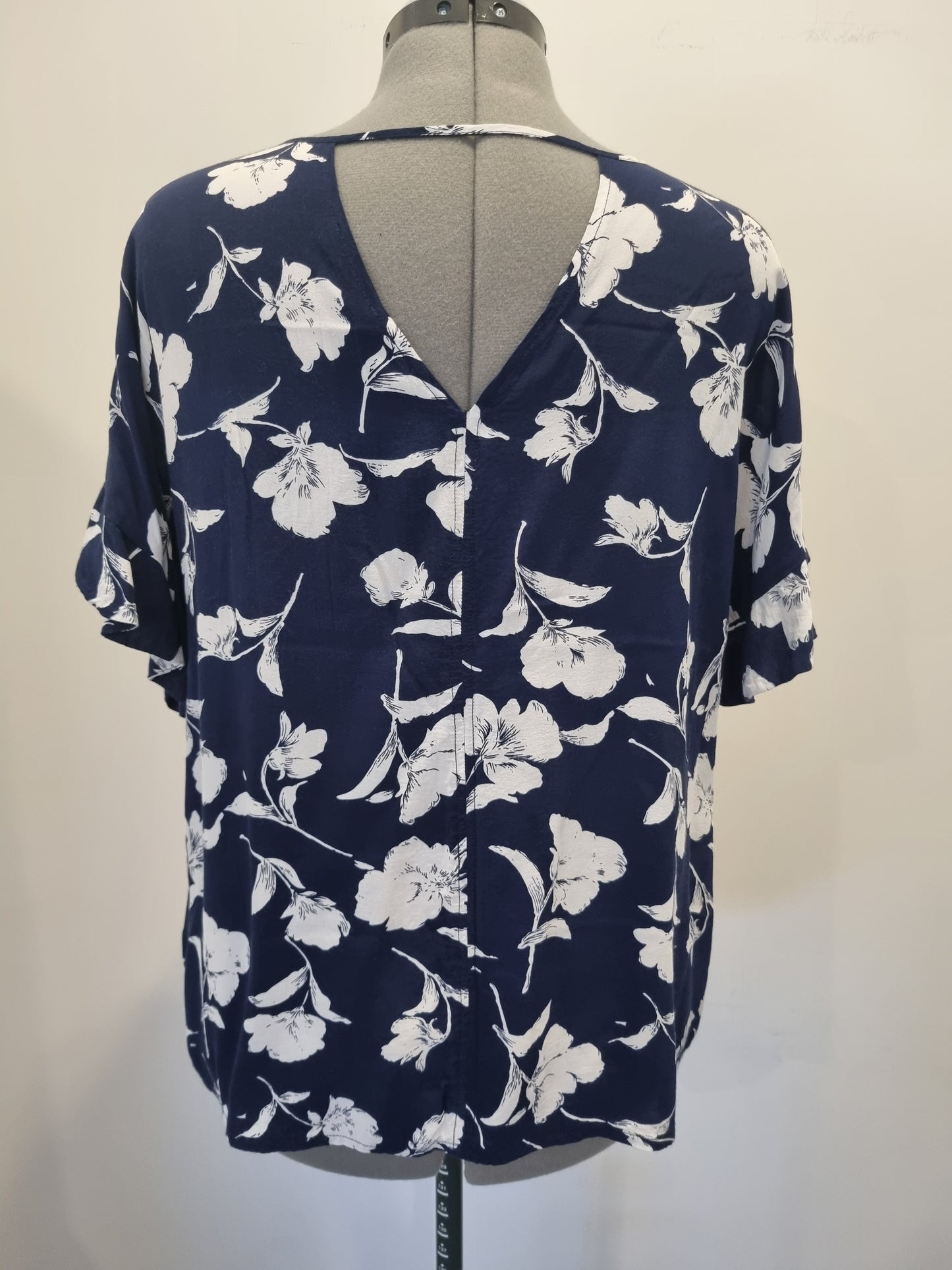 Vassalli Top - Size 16