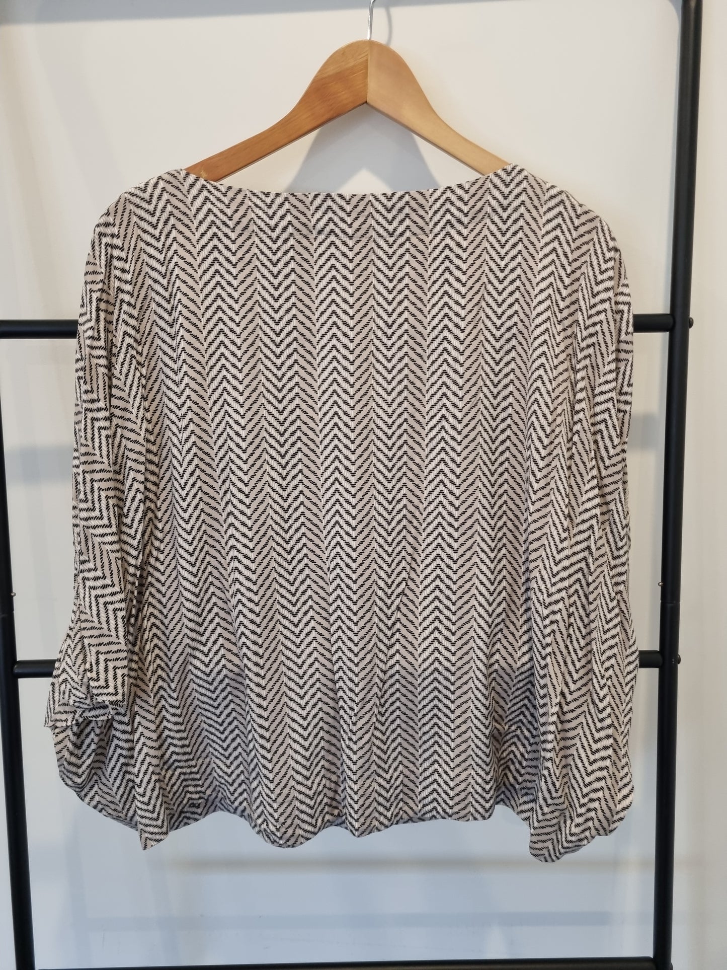 Moochi Top - Size S