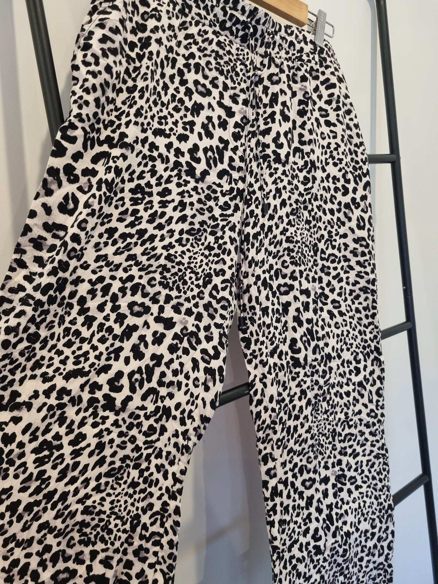 Decjuba wideleg pants - Size M