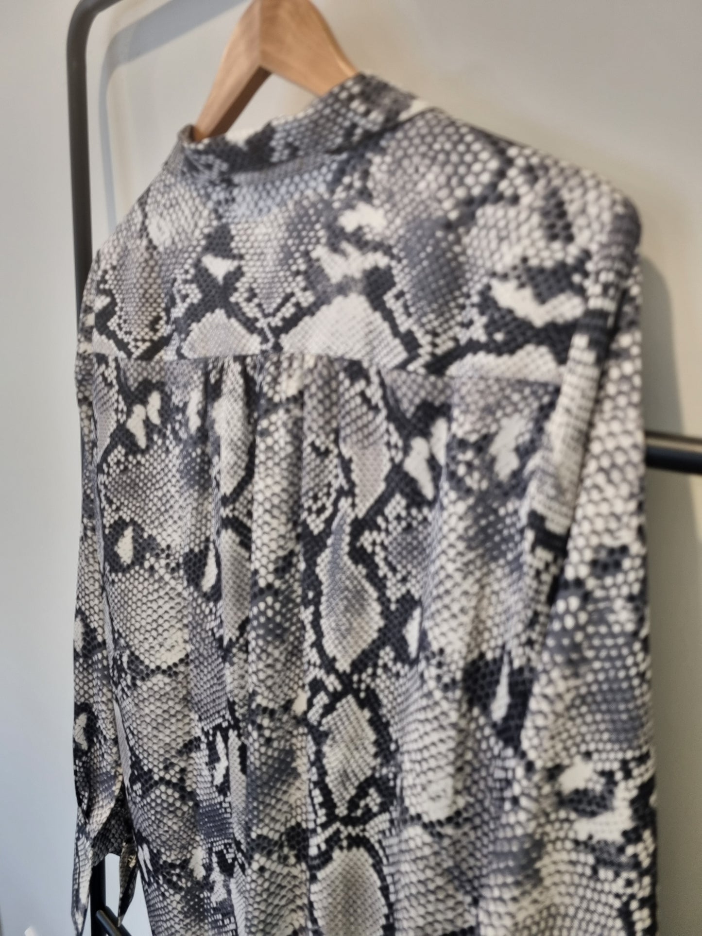 Witchery Blouse - Size 14