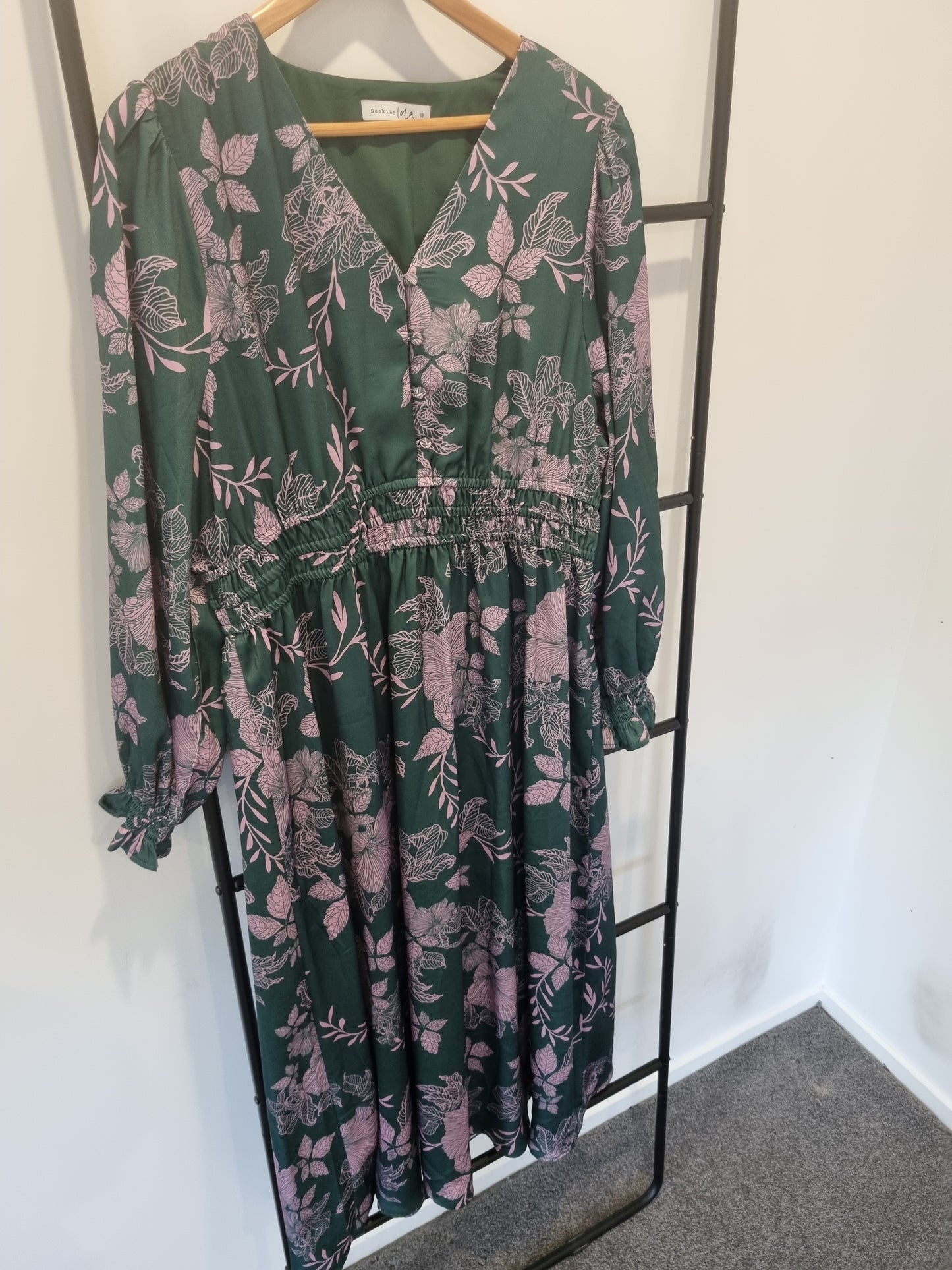 Seeking Lola Dress - Size 18