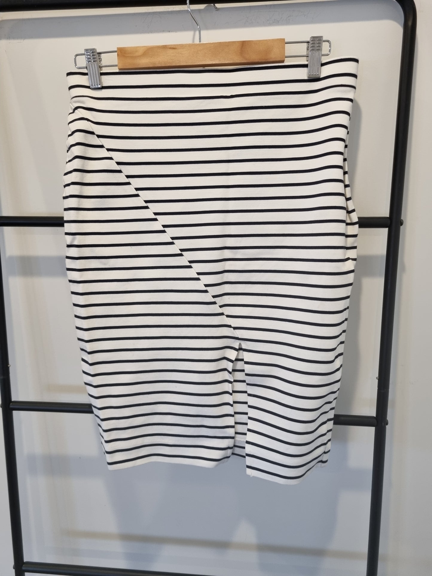 Witchery Skirt - Size 12
