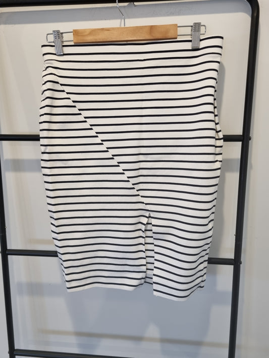 Witchery Skirt - Size 12