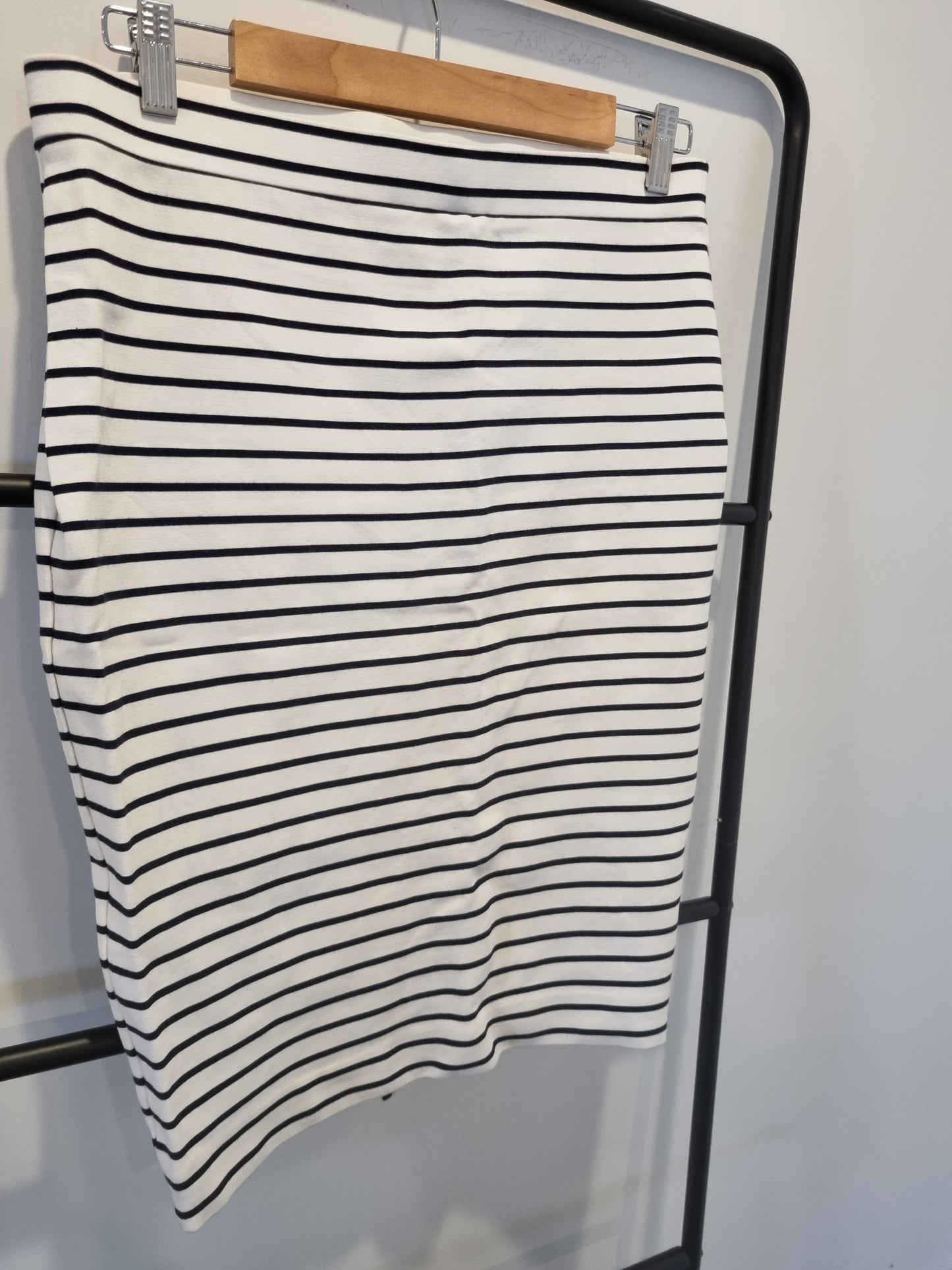 Witchery Skirt - Size 12