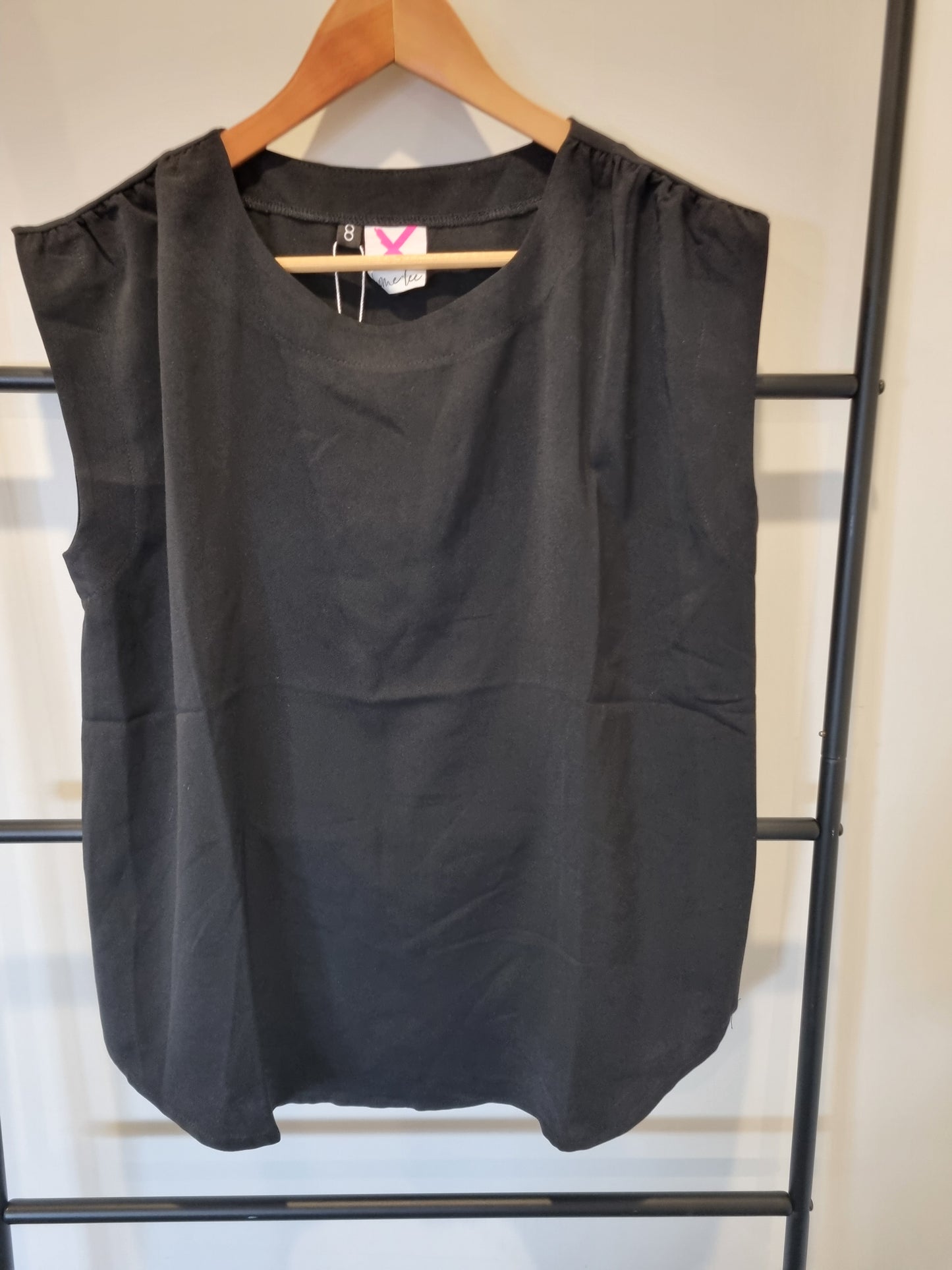 HomeLee Sleeveless Top - Size 8 (BNWT)