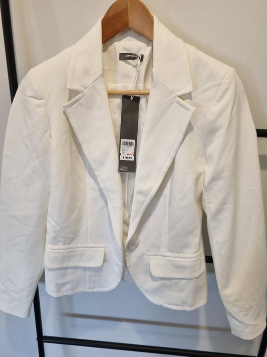Studio W Cropped Blazer: Size 6 (BNWT)